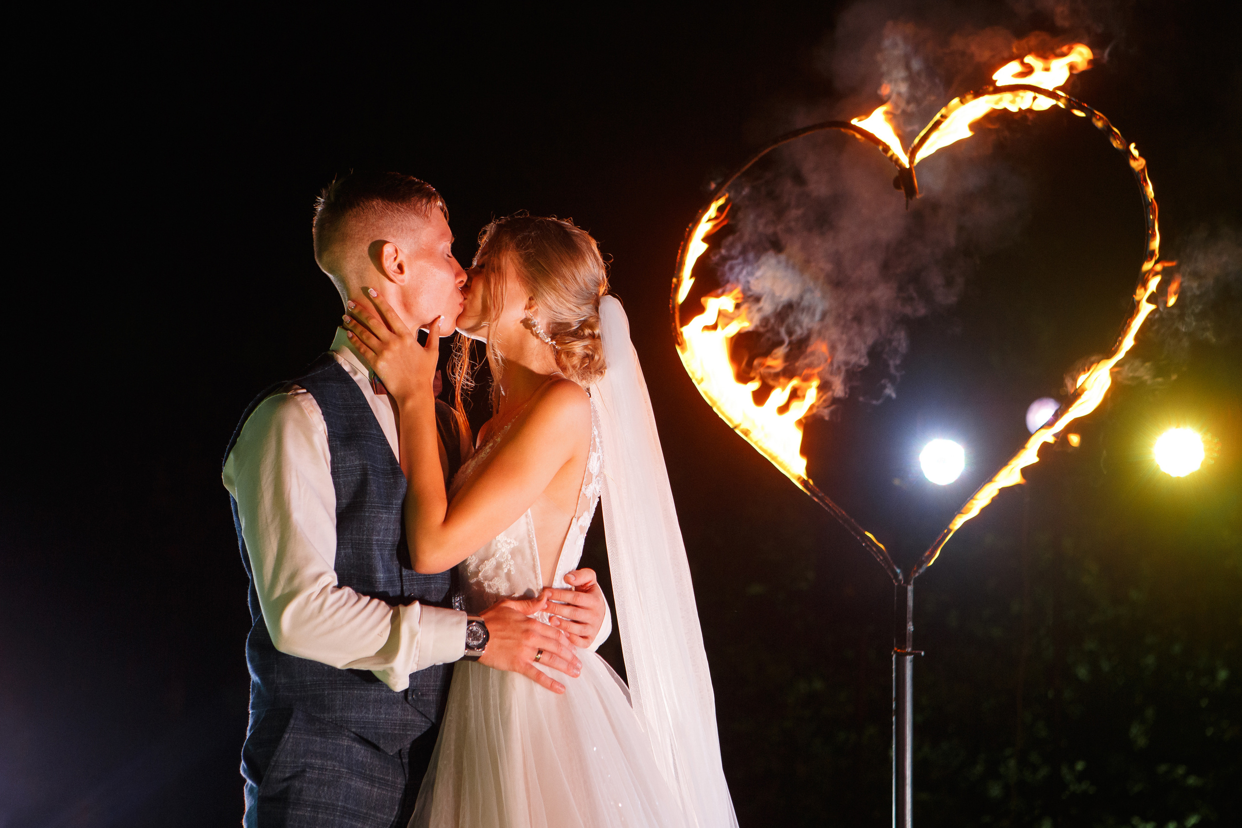 Стоимость свадебной съемки. Wedding, romantic photo, family holidays. Workshops