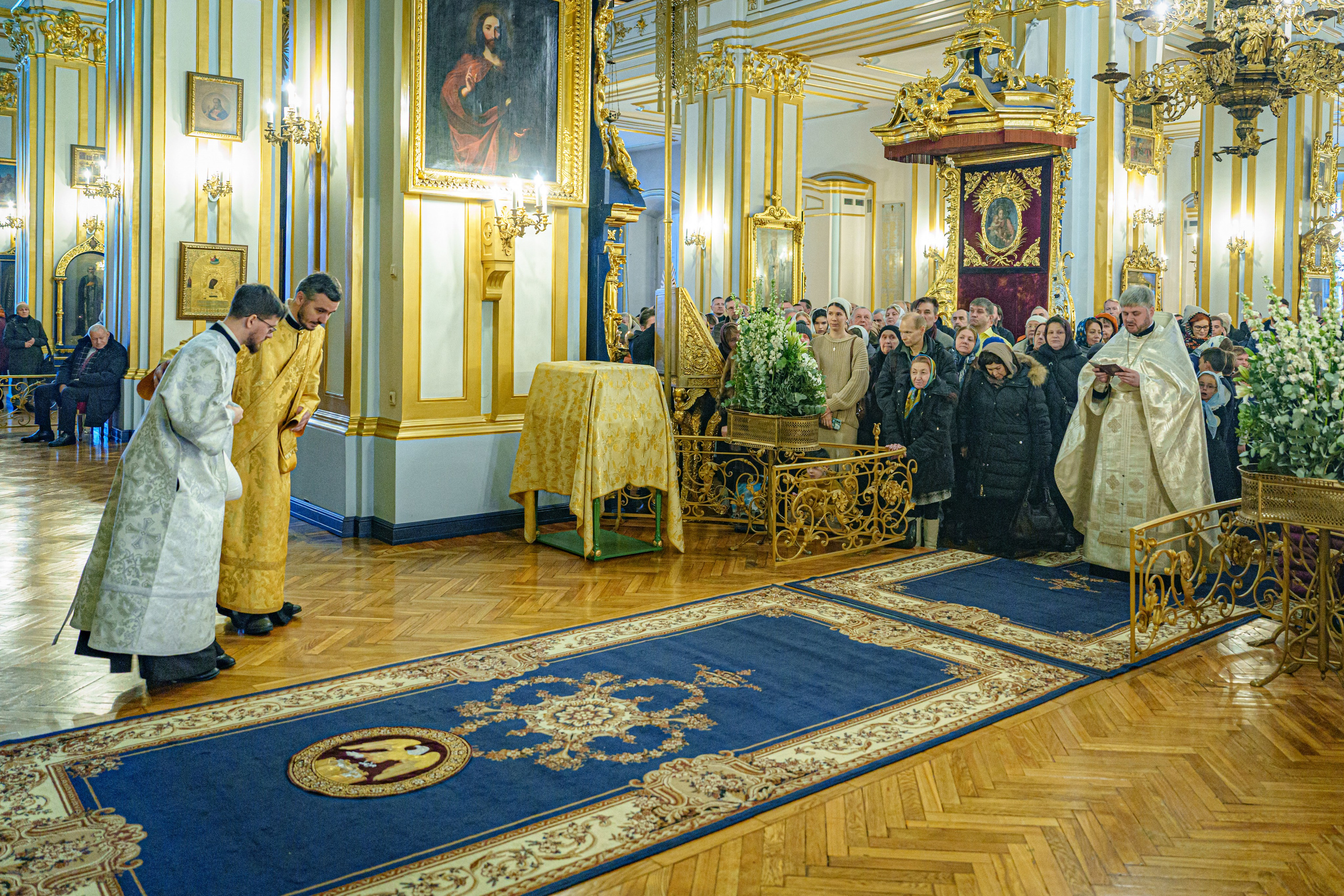 МИТРОПОЛИТ ВАРСОНОФИЙ СОВЕРШИЛ БОЖЕСТВЕННУЮ ЛИТУРГИЮ В НИКОЛО-БОГОЯВЛЕНСКОМ СОБОРЕ. НИКОЛО-БОГОЯВЛЕНСКИЙ МОРСКОЙ СОБОР