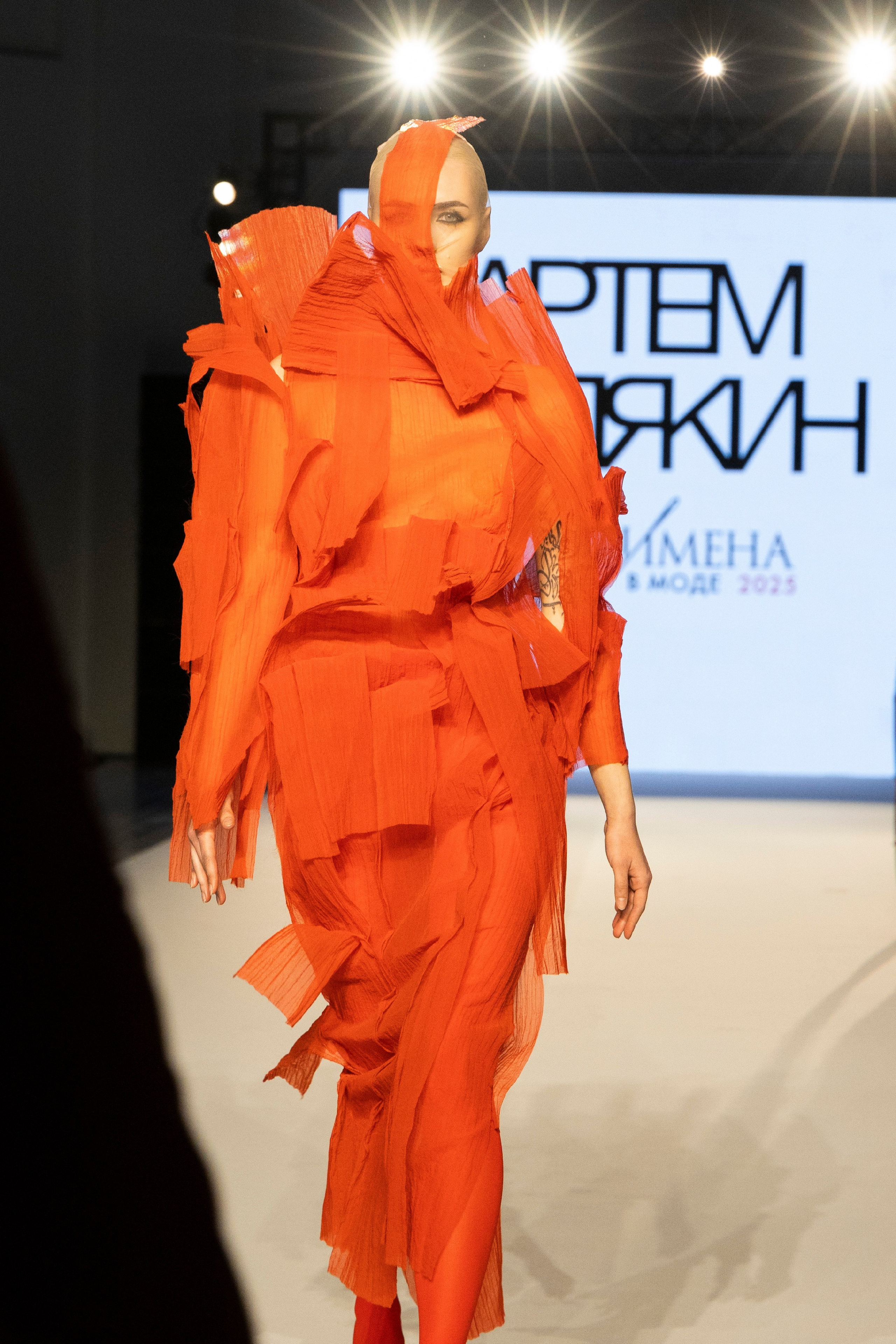 ДЛТ Собака.ru показ победителей конкурса «Новые имена в моде 2025». FOTOFAQ SKOOL г. Санкт-Петербург: очные, дистанционные и онлайн курсы фотографии