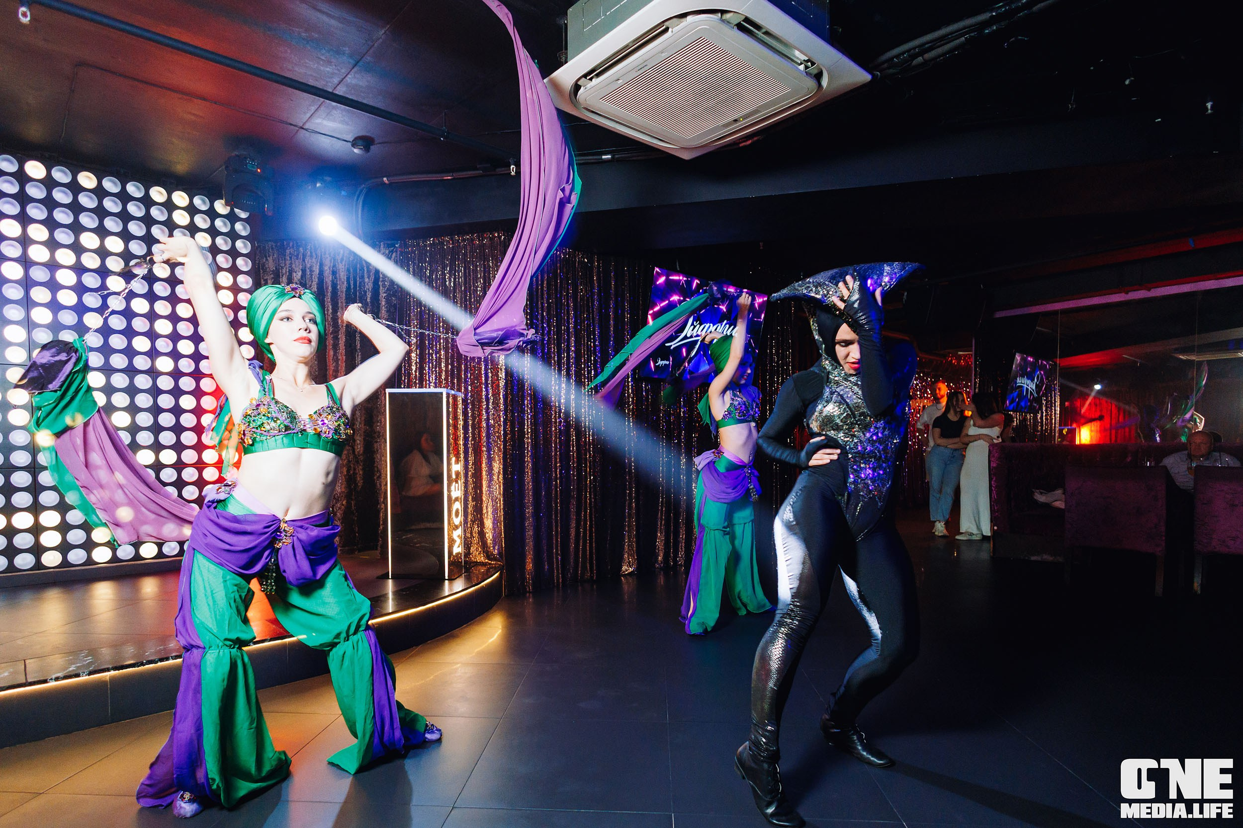 Фоторепортаж из караоке-клуба Эйфория. One Media Life: фоторепортажи, фотоотчеты с мероприятий и заведений