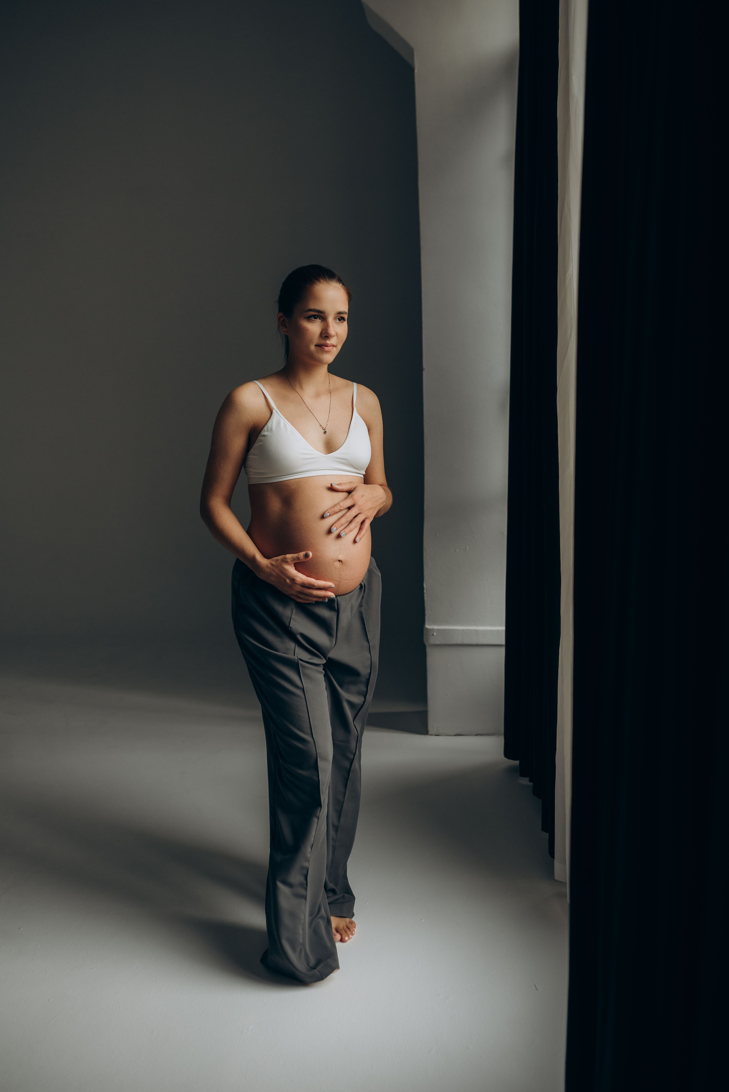 Фотосессия беременности в студии. Семейный фотограф в Домодедово и Москве Елена Пичугина