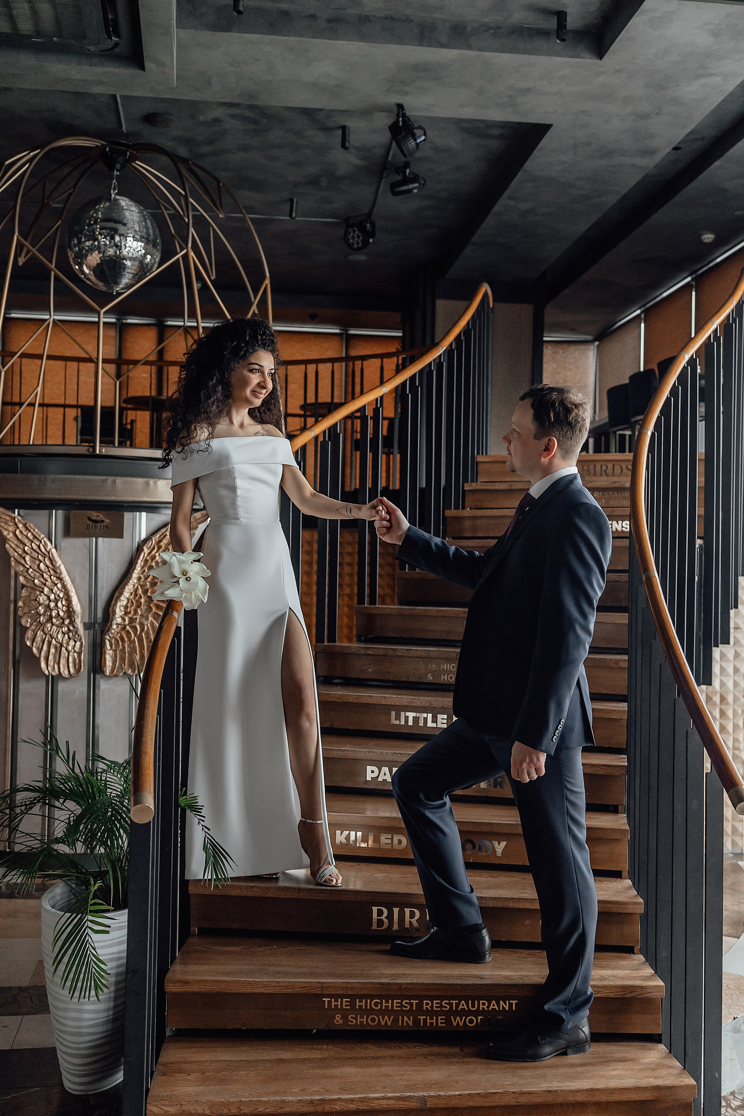 свадебная фотосессия ресторан Birds Москва Сити