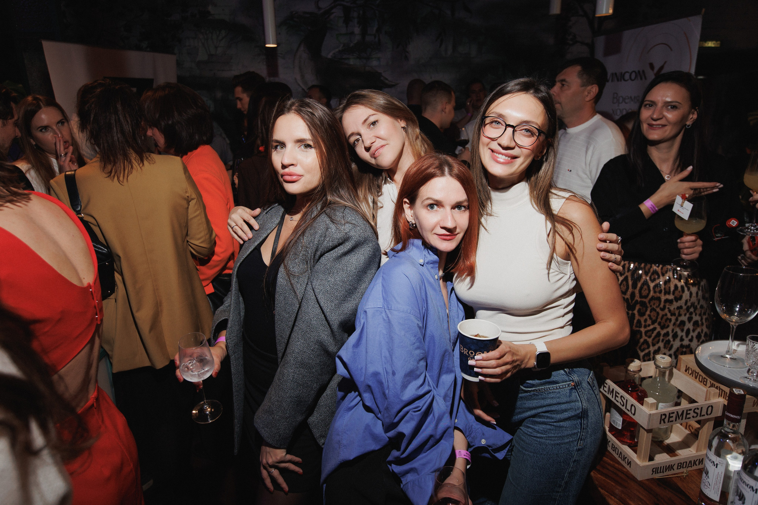 ВИННЫЙ ФЕСТИВАЛЬ. СВОИ. ФОТООТЧЕТЫ-СОБЫТИЯ-МЕСТА