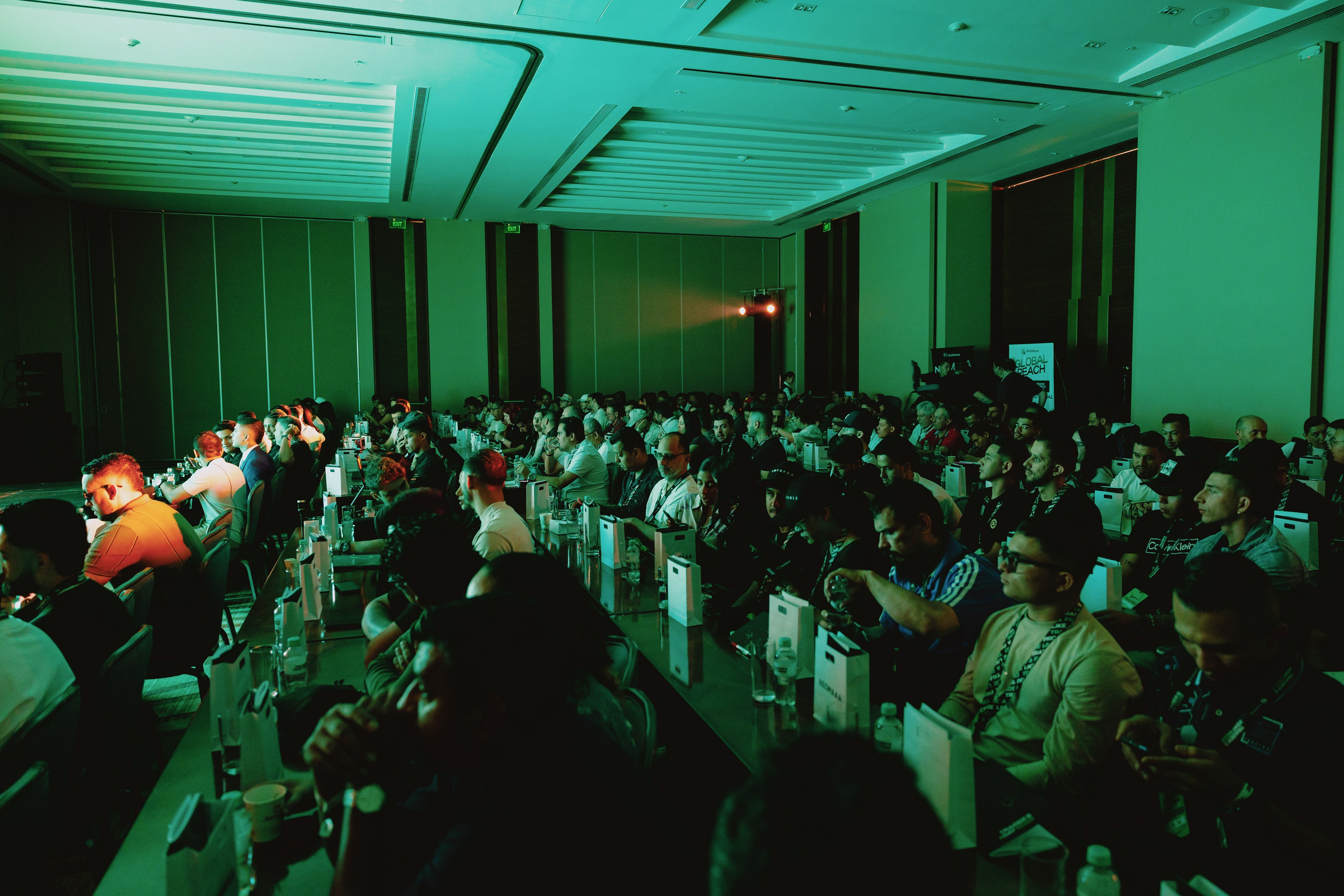 TRADERS DAY By NeomAAA Medellin. NeomAAA Funds Gallery