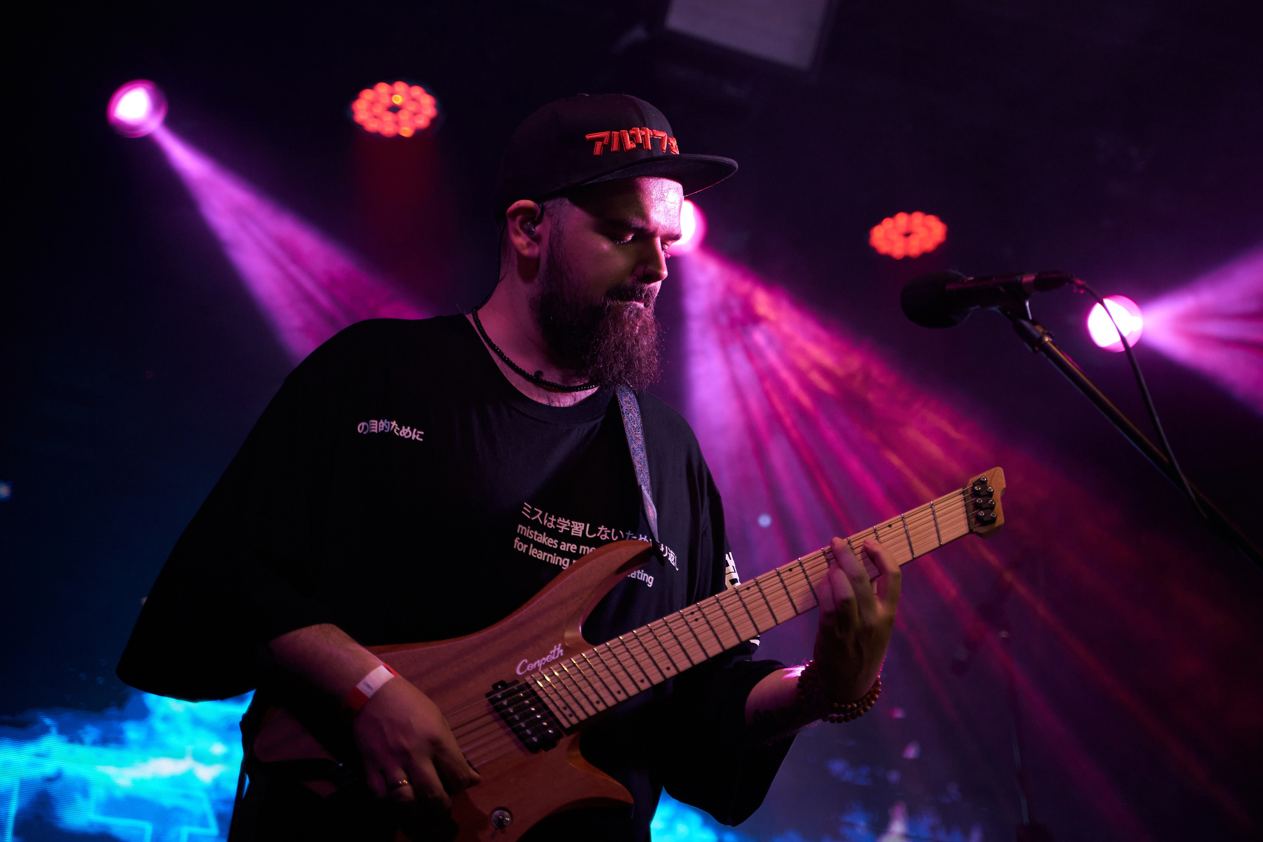 Концерт Mable's Broadway и Multiverse в клубе Pravda. Лена Монахова — портретный и концертный фотограф в Санкт-Петербурге