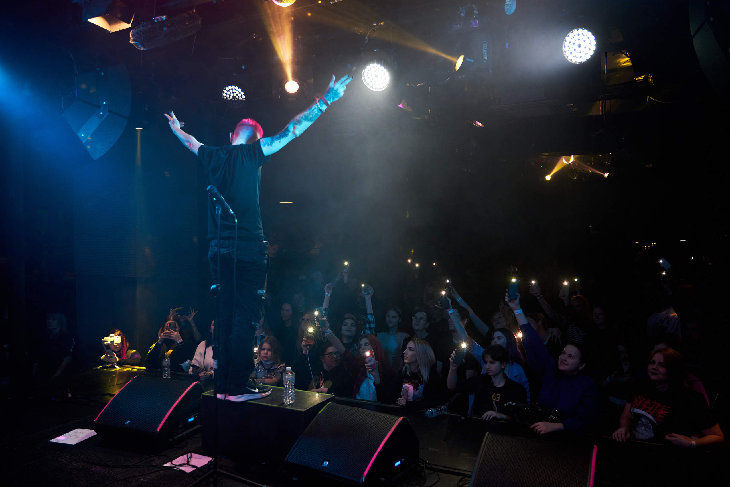 Концерт Mable's Broadway и Multiverse в клубе Pravda. Лена Монахова — портретный и концертный фотограф в Санкт-Петербурге