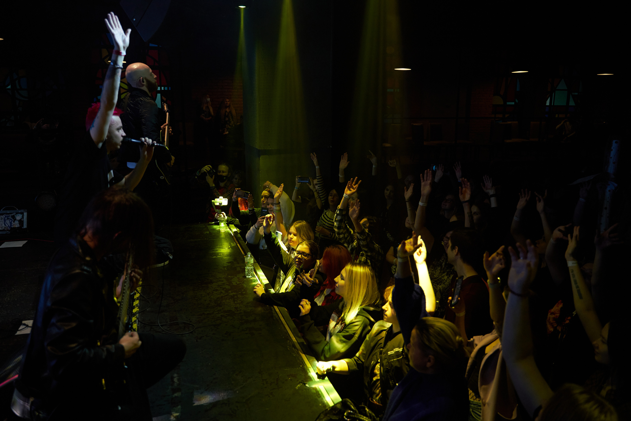 Концерт Mable's Broadway и Multiverse в клубе Pravda. Лена Монахова — портретный и концертный фотограф в Санкт-Петербурге