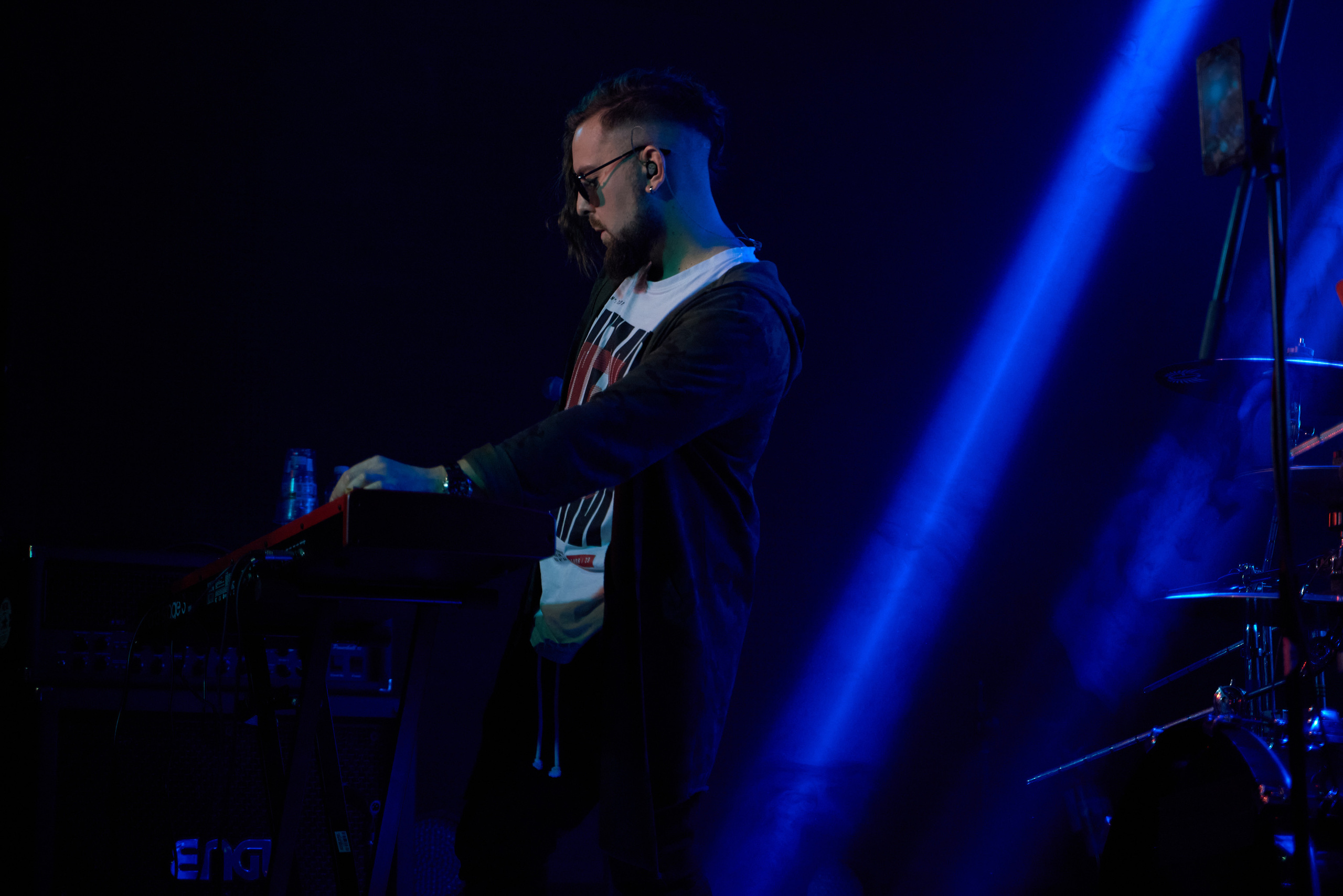 Концерт Mable's Broadway и Multiverse в клубе Pravda. Лена Монахова — портретный и концертный фотограф в Санкт-Петербурге