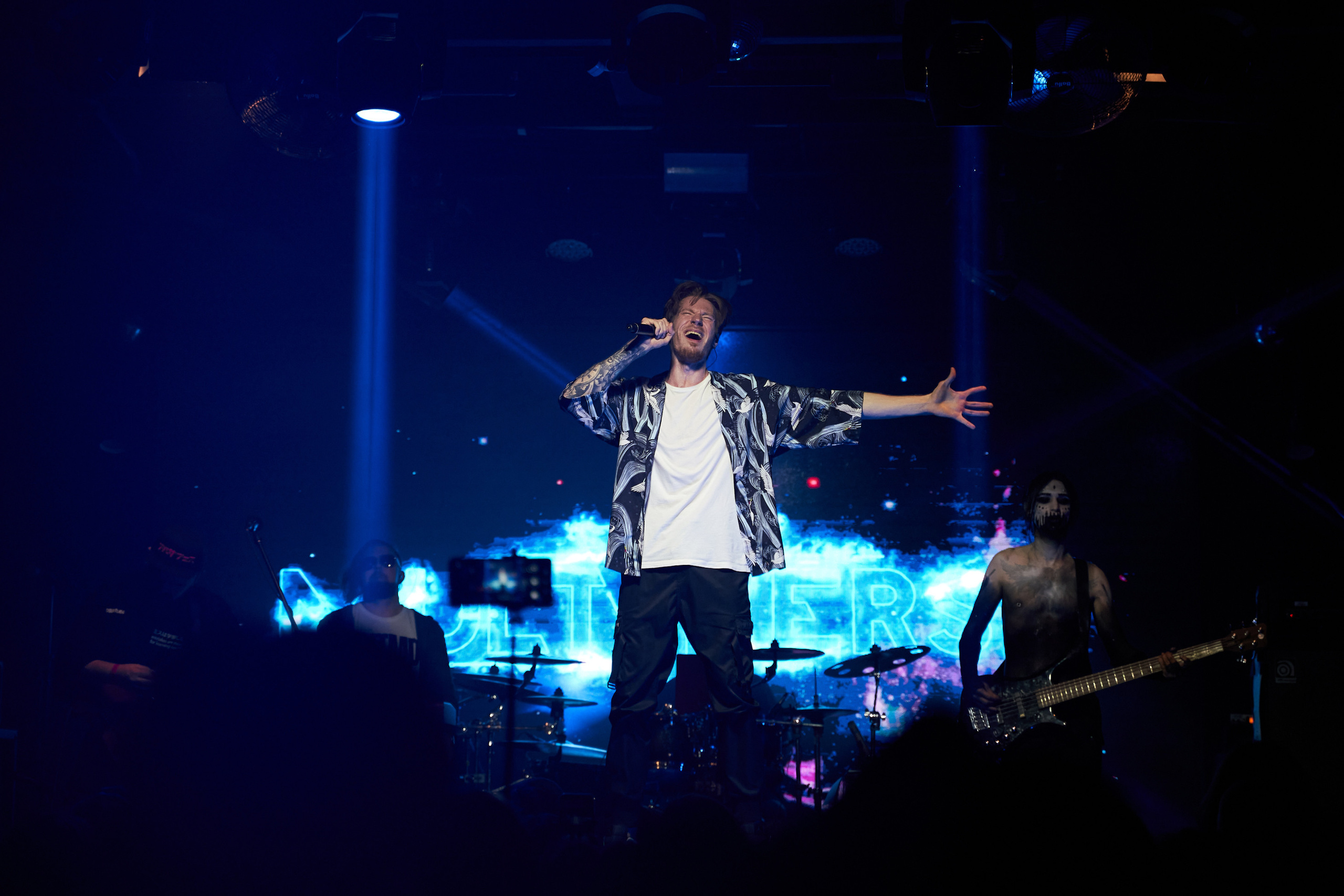 Концерт Mable's Broadway и Multiverse в клубе Pravda. Лена Монахова — портретный и концертный фотограф в Санкт-Петербурге