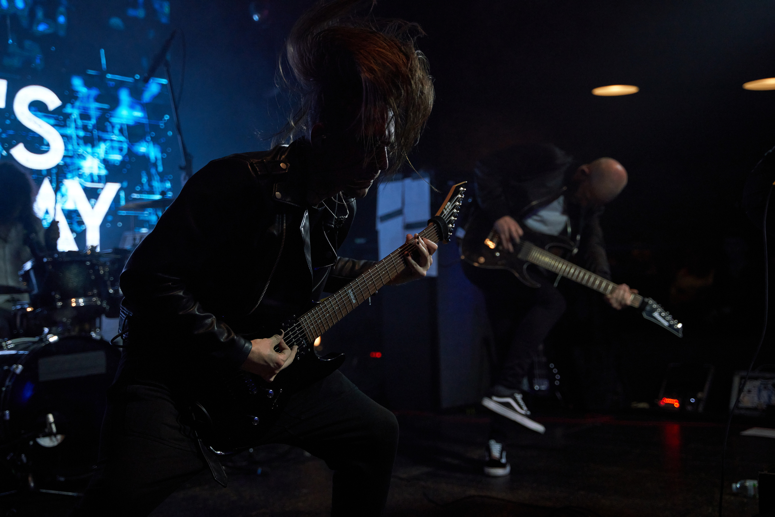 Концерт Mable's Broadway и Multiverse в клубе Pravda. Лена Монахова — портретный и концертный фотограф в Санкт-Петербурге