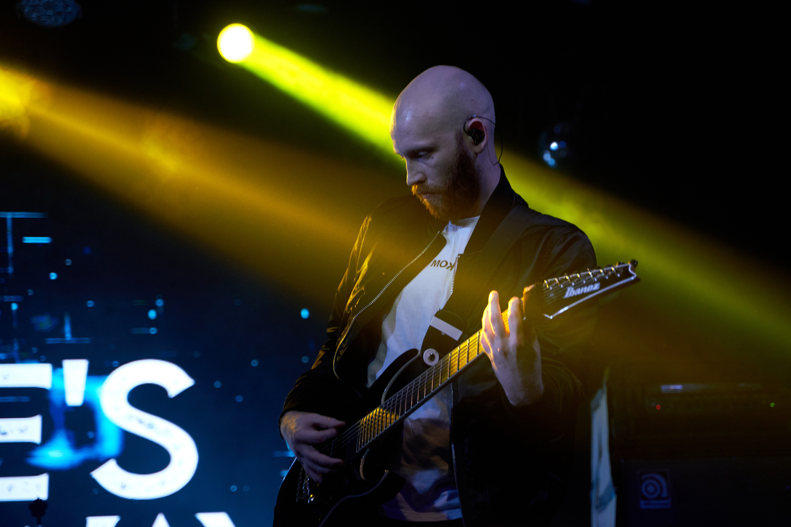 Концерт Mable's Broadway и Multiverse в клубе Pravda. Лена Монахова — портретный и концертный фотограф в Санкт-Петербурге