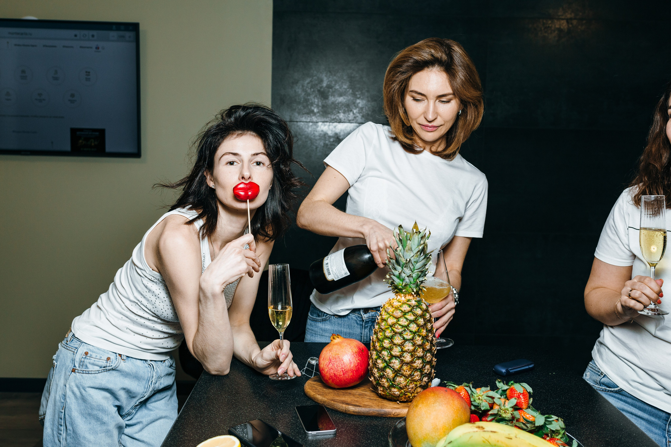 Фотосессия на девичник в Москве, заказать услуги профессионального фотографа — Цены и стоимость услуг фотографа на фотосъёмку девичника