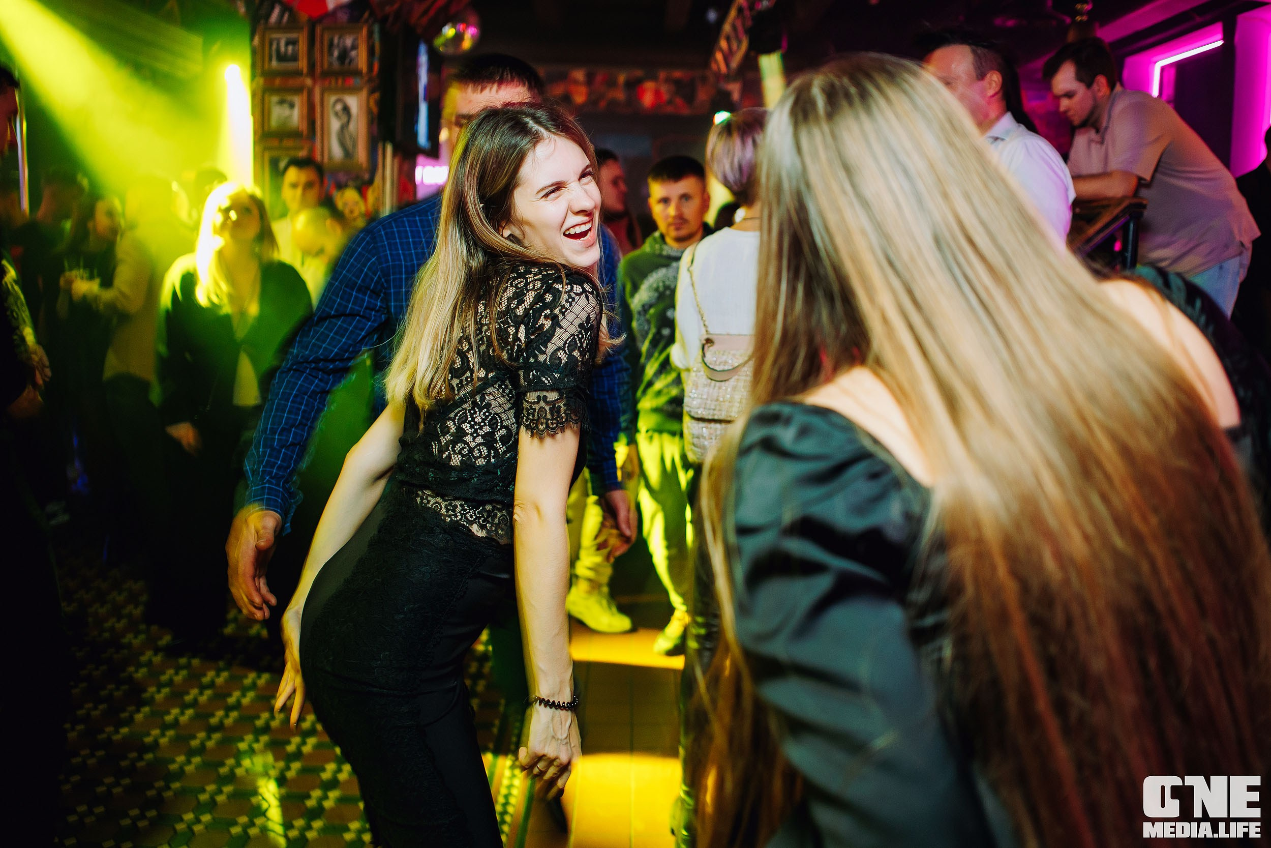 Фоторепортаж из бара XxxX. One Media Life: фоторепортажи, фотоотчеты с мероприятий и заведений