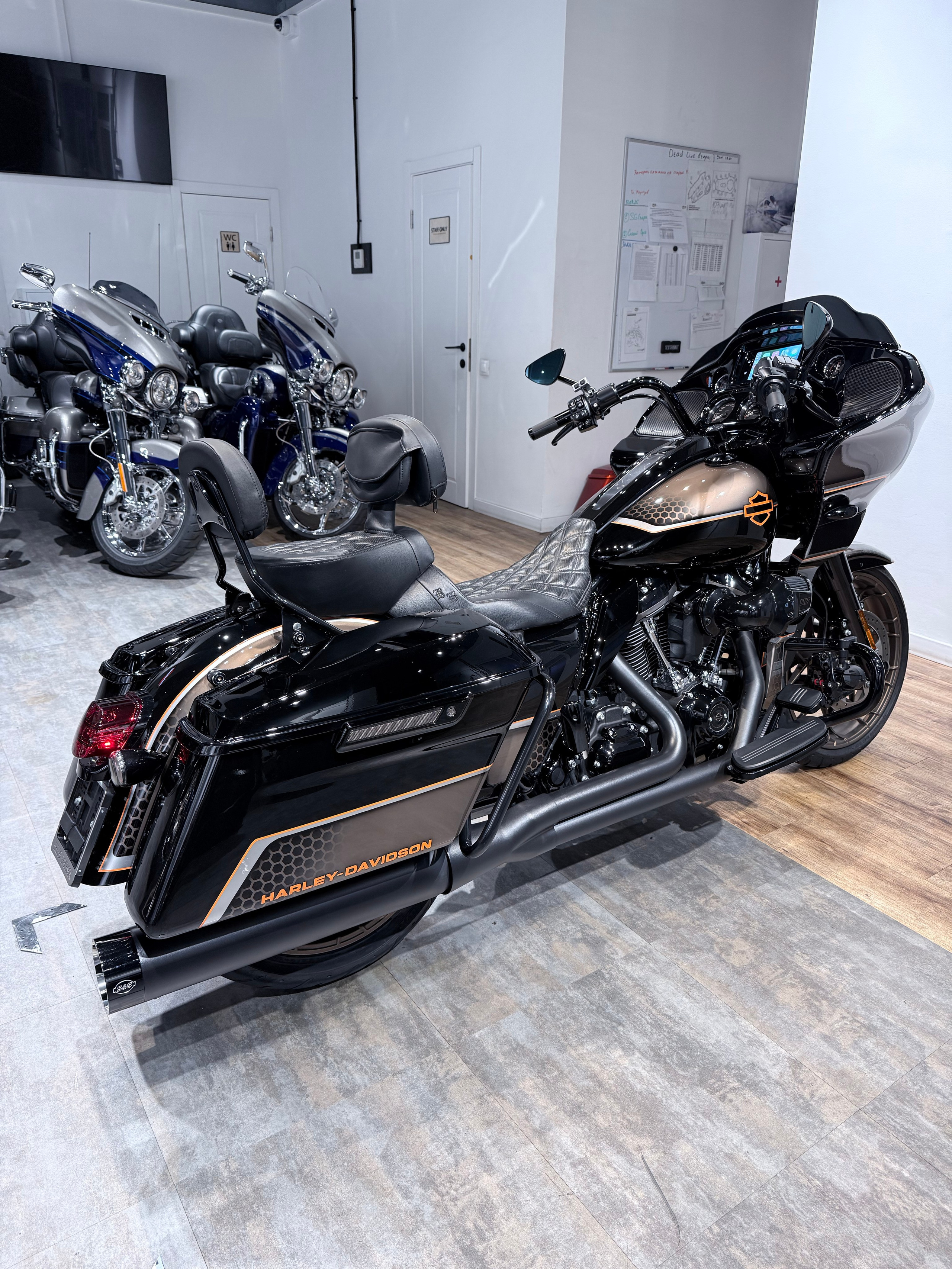 2023 Road Glide ST 117. Hello Davidson, Москва. Только хорошие мотоциклы…