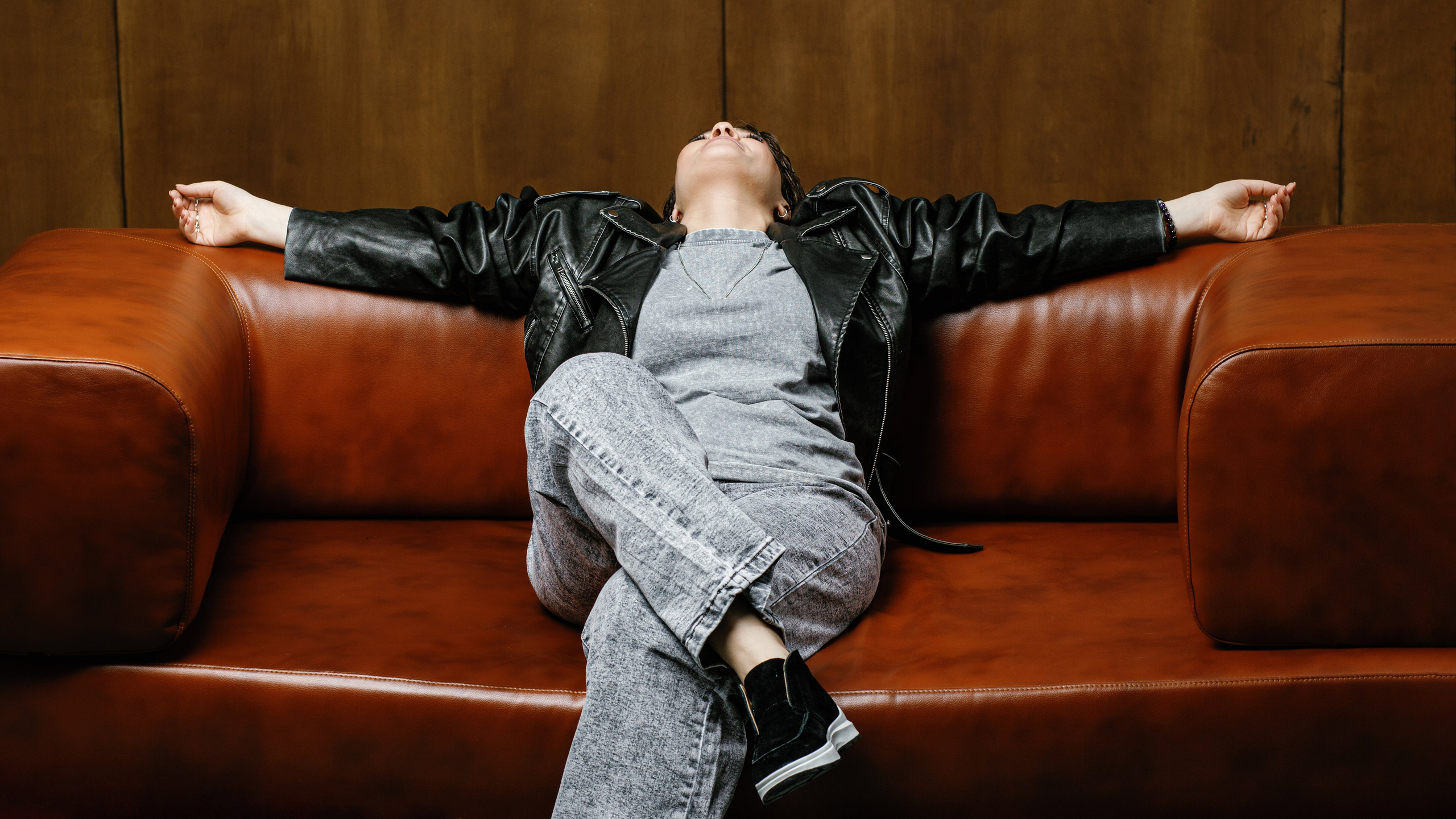 Женская индивидуальная фотосессия в фотостудии в городе Ростове