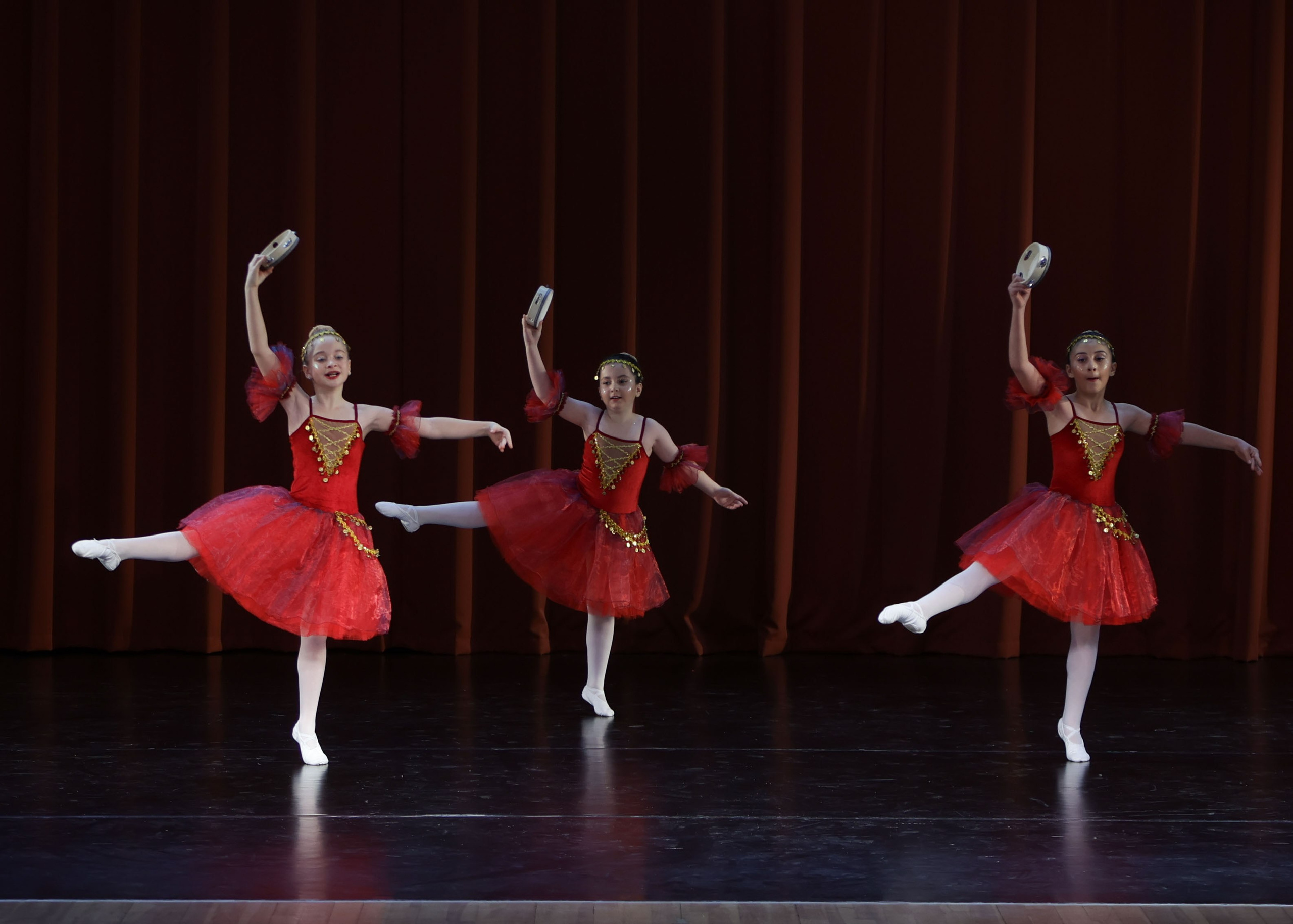 Фестиваль хореографического искусства «КУБОК ЛЕГЕНДЫ — 2025». Выпускные альбомы и школьный фотограф в Подольске, Троицке, Щербинке, Москве и Московской области