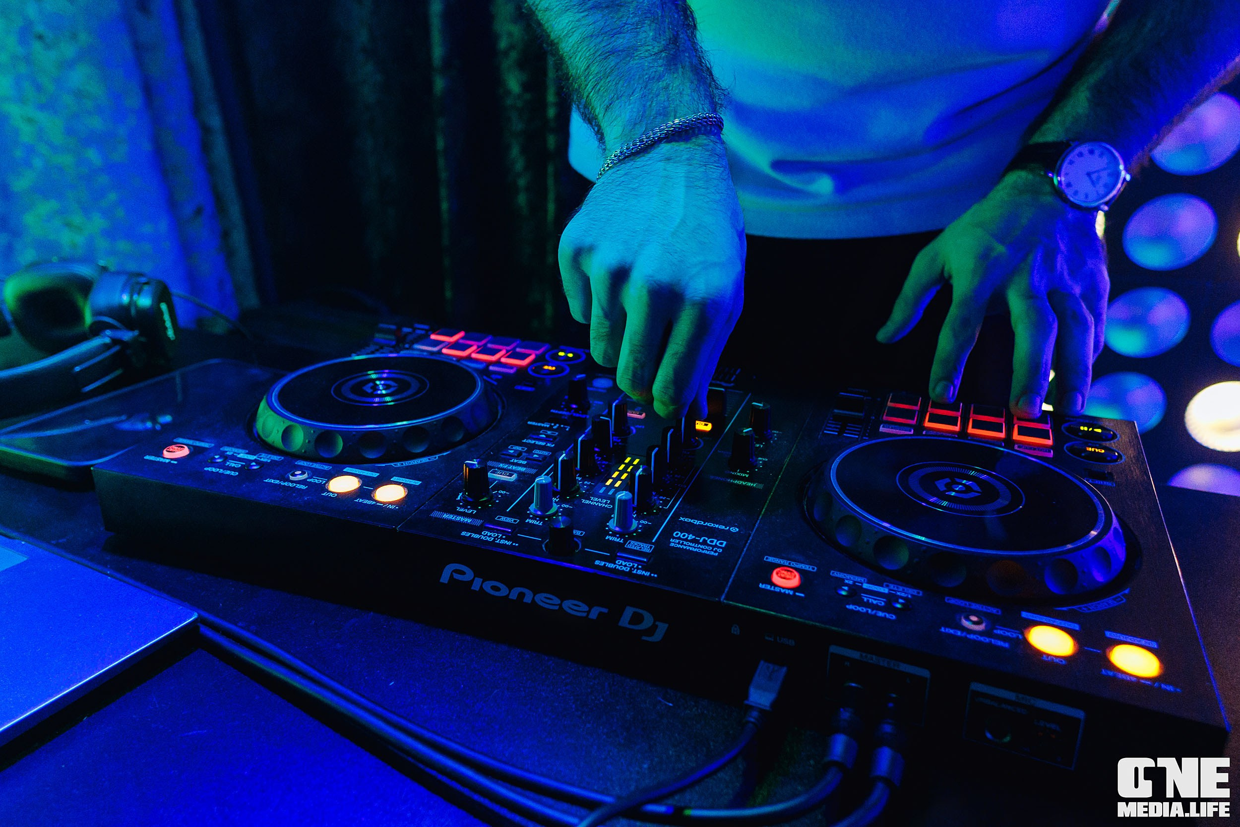 Фоторепортаж из караоке-клуба Эйфория. One Media Life: фоторепортажи, фотоотчеты с мероприятий и заведений