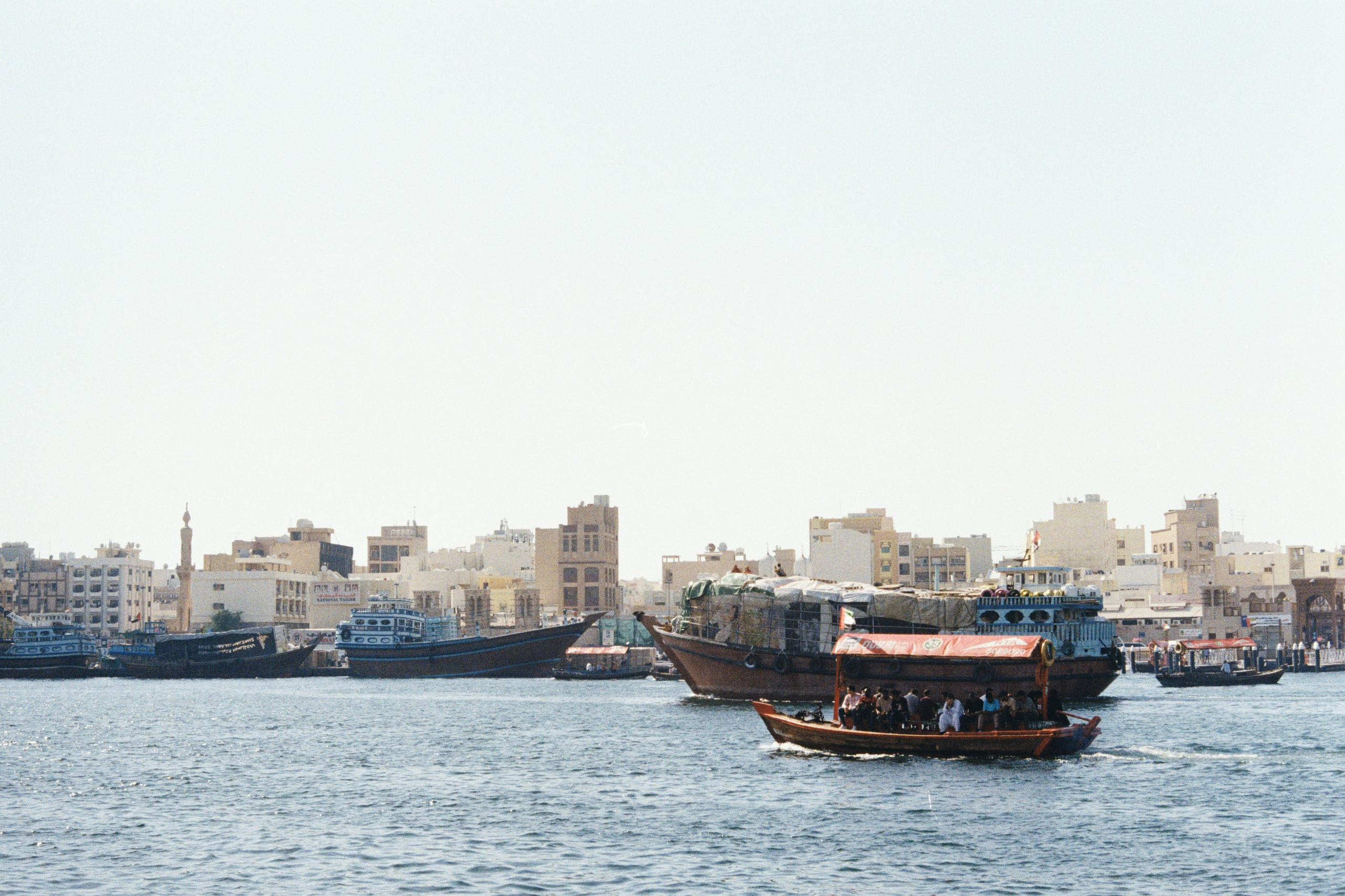 Dubai \ may 2024 \ film 35 mm. Коммерческий Фотограф Виктор Фоменых