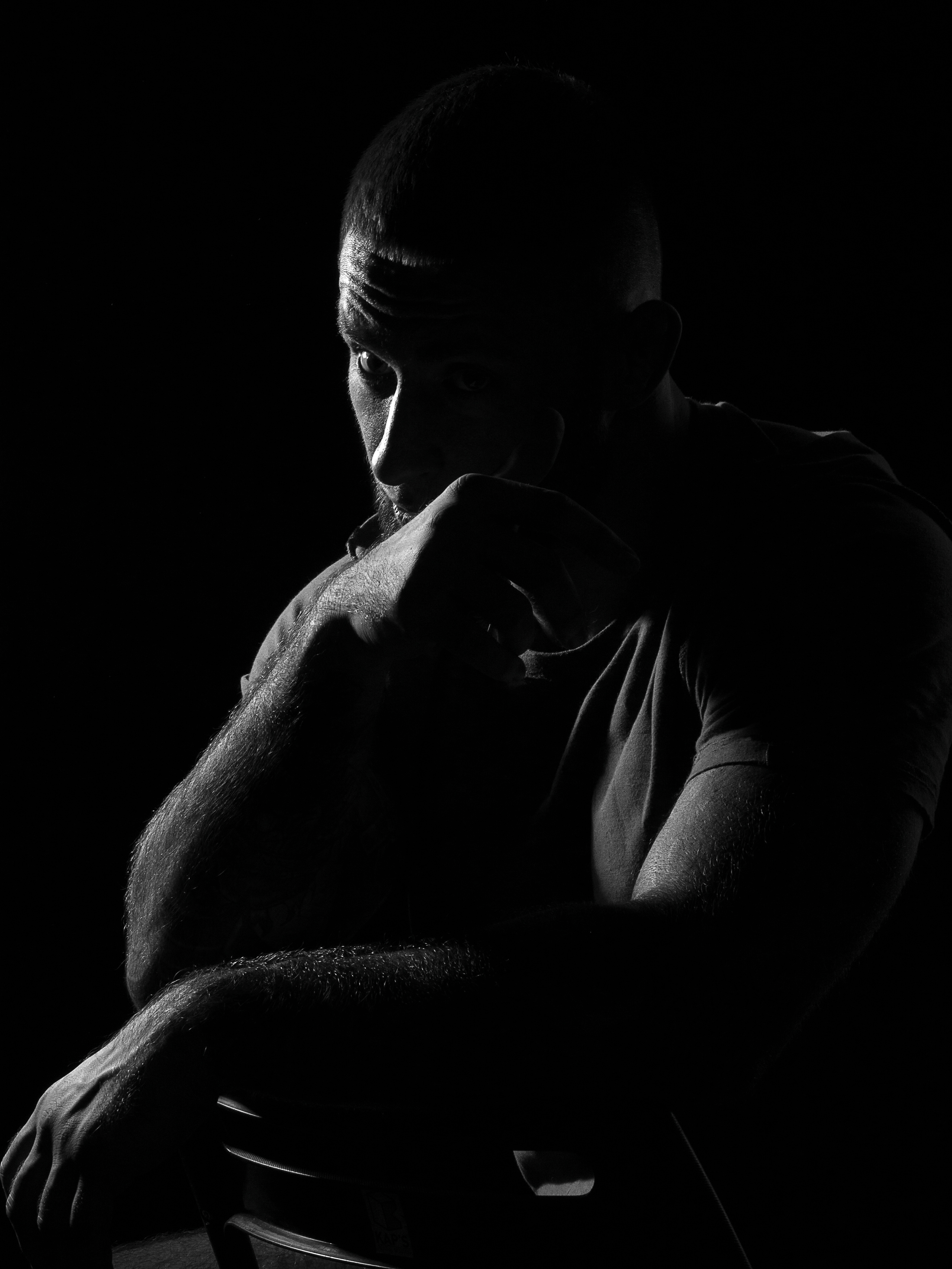 ИВАН. Меня зовут ОЛЬГА. Я ПЕРСОНАЛЬНЫЙ ФОТОГРАФ, МОСКВА