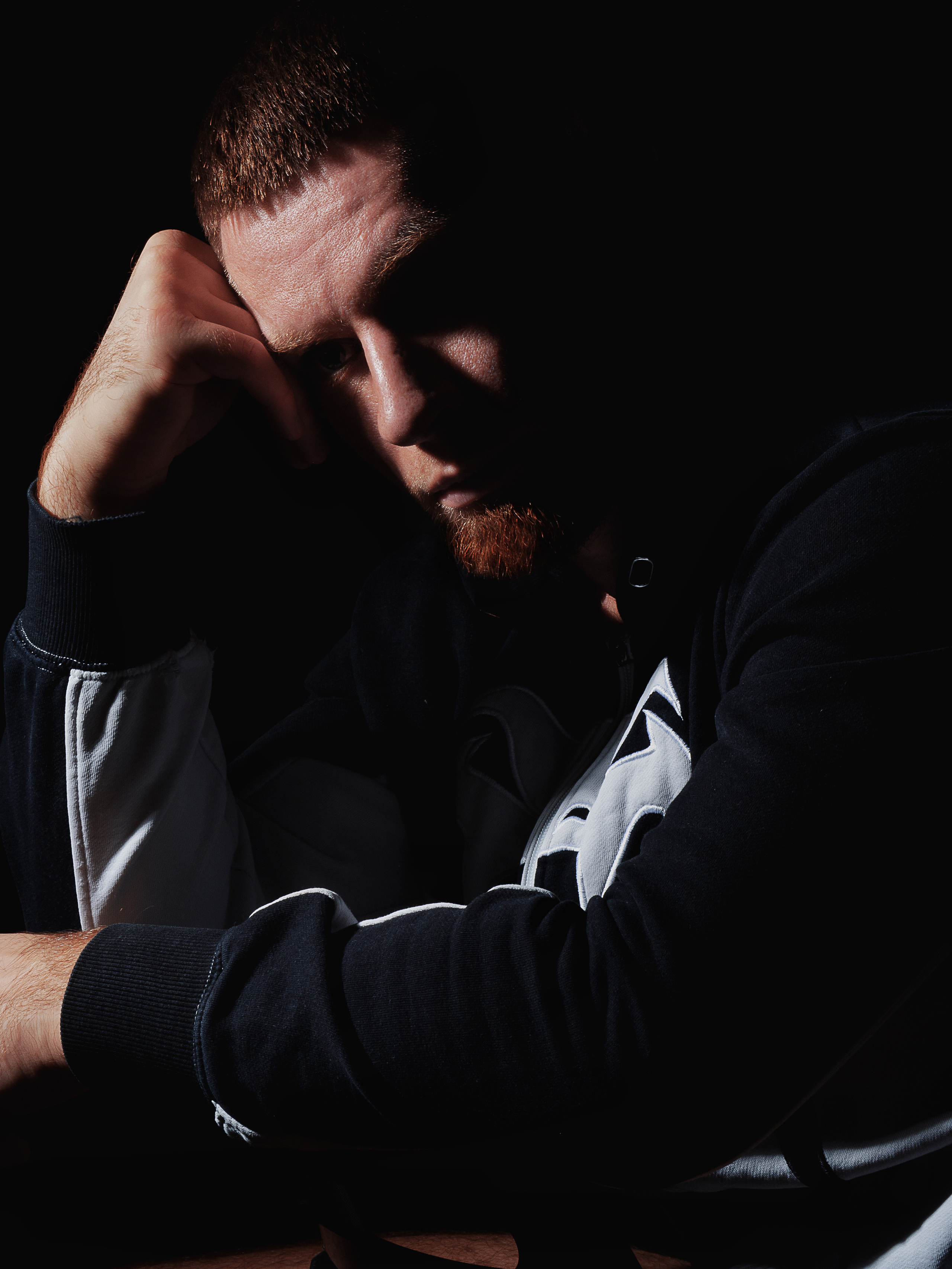 ИВАН. Меня зовут ОЛЬГА. Я ПЕРСОНАЛЬНЫЙ ФОТОГРАФ, МОСКВА