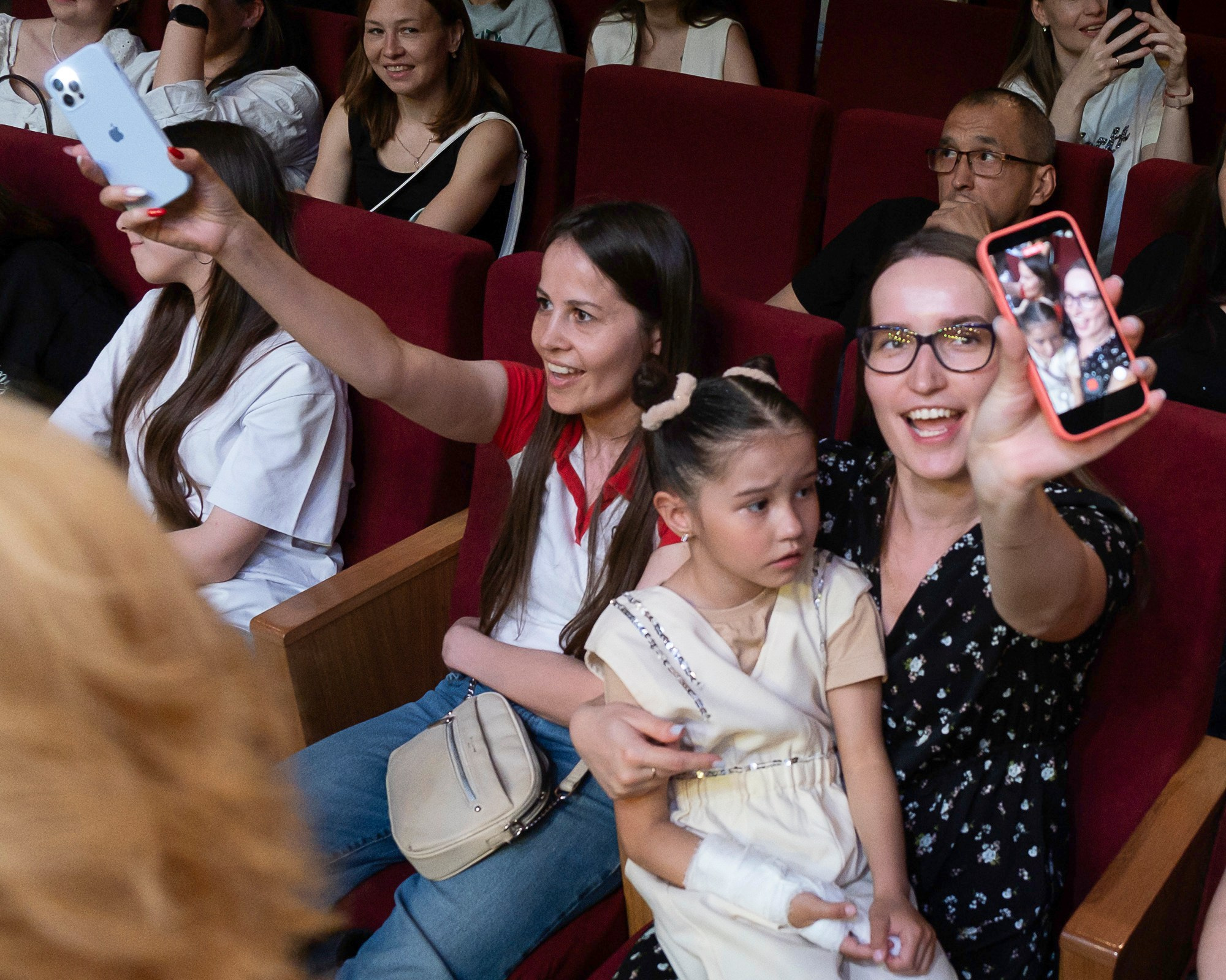 ФЕСТИВАЛЬ-КОНКУРС ТВОРЧЕСКИХ КОЛЛЕКТИВОВ «ЛОВИ МОМЕНТ». Репортажный фотограф в Казани Павел Серпокрылов