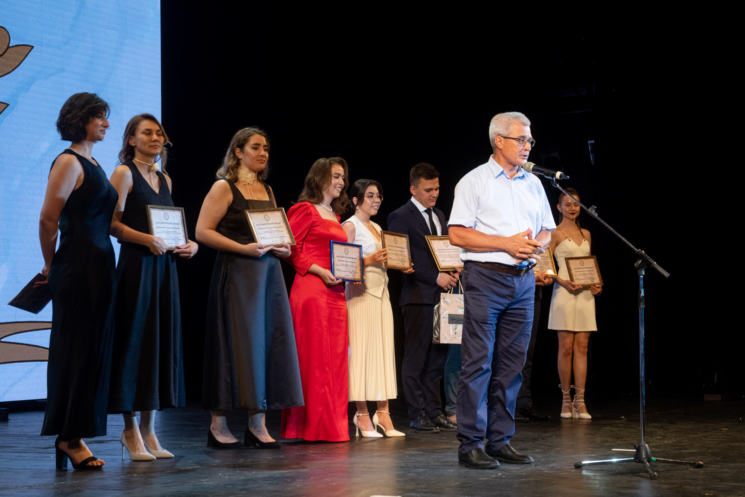 Выпускной Педиатрического факультета КГМУ 2024. Репортажный фотограф в Казани Павел Серпокрылов