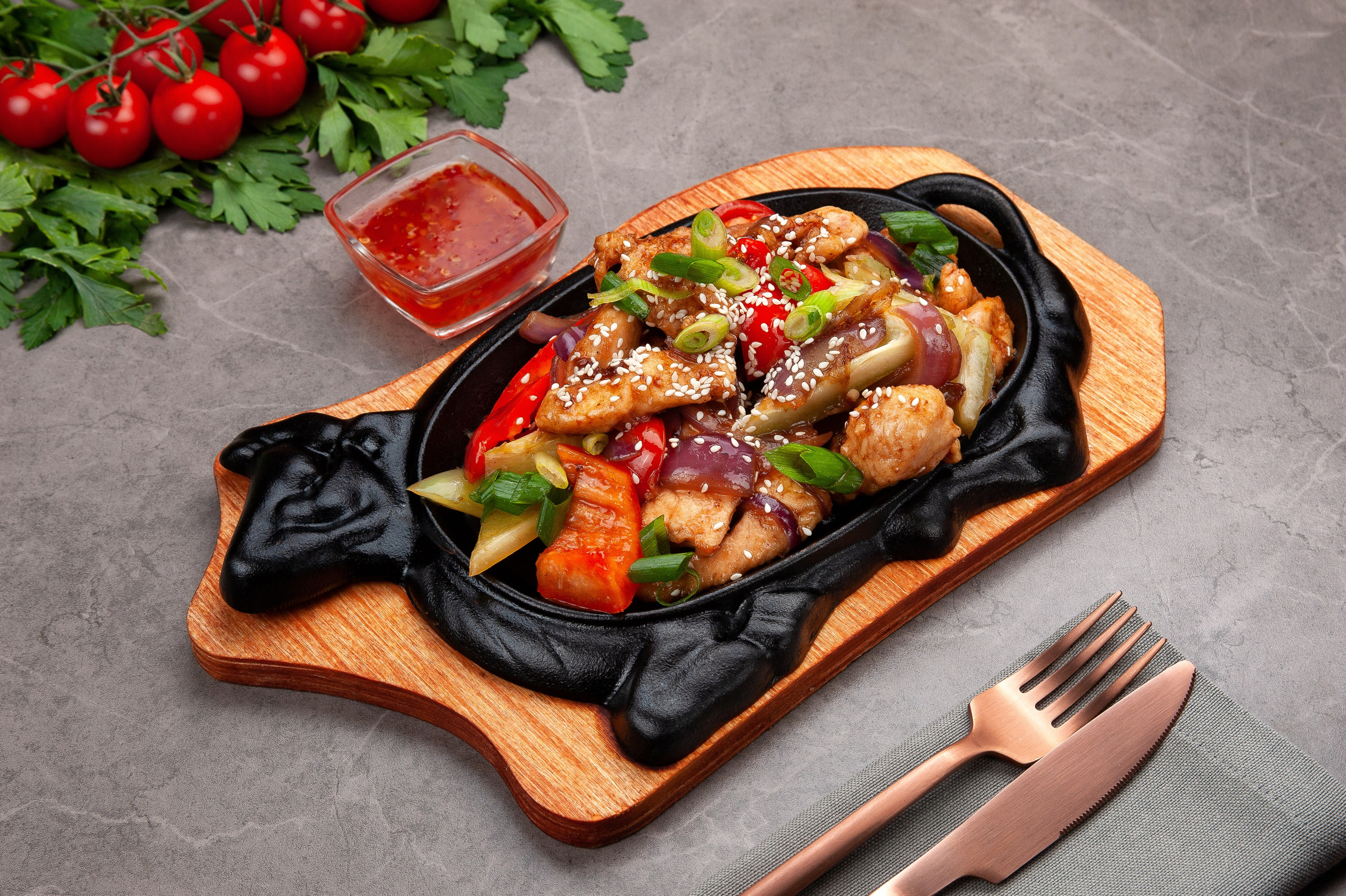жаровня, жаровня из курицы, узбекская кухня, фотограф для меню, фуд съемка в чайхане