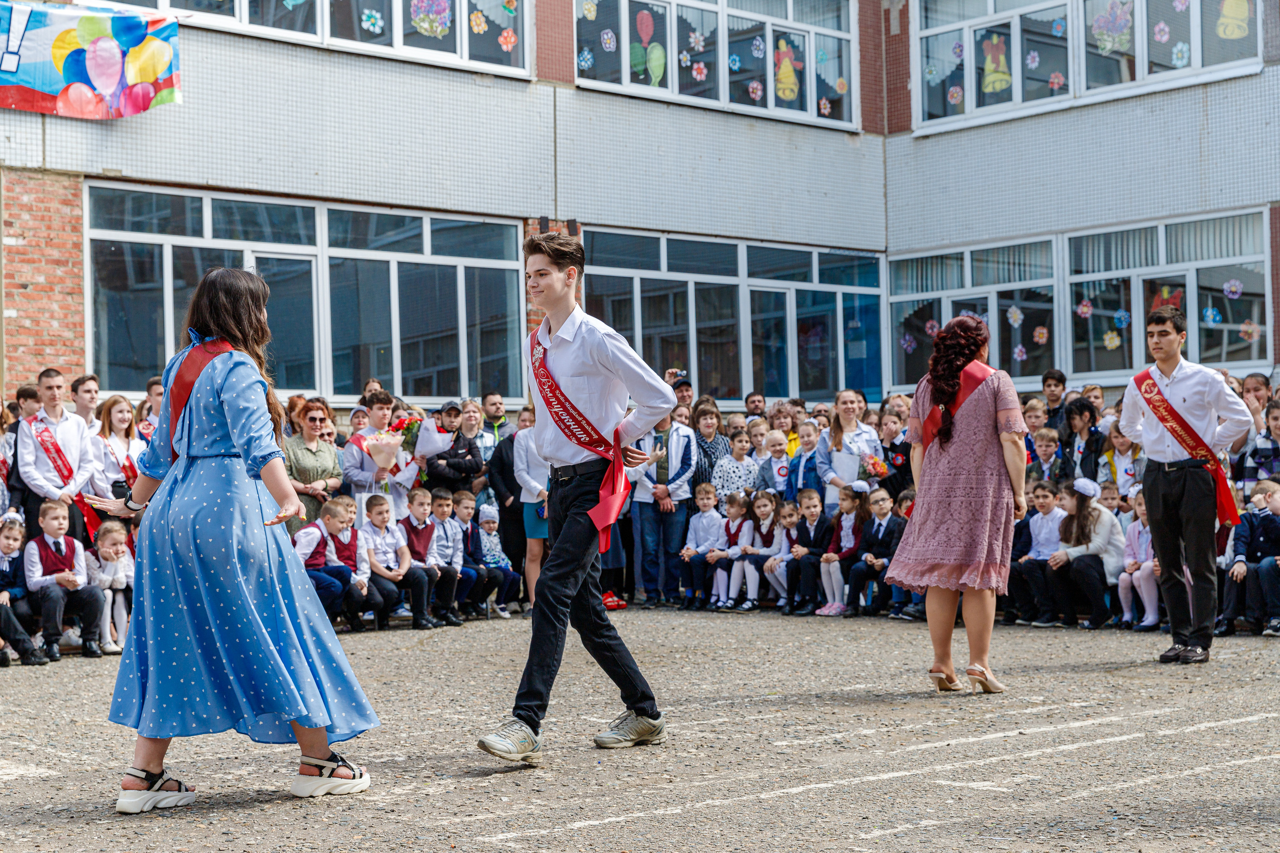 «Последний звонок» (СОШ № 37, г. Краснодар). Марина Ушакова. Фотограф. Выпускные альбомы. г. Краснодар