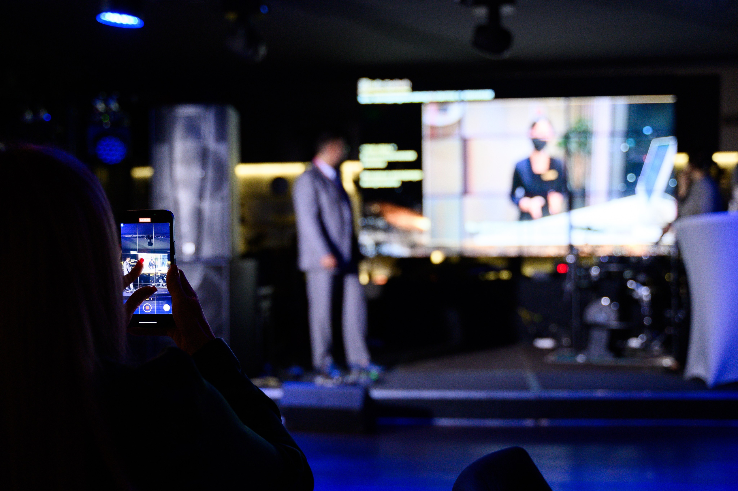 Репортажная съемка с мероприятия в ресторане Barceloneta — кадры с атмосферой вечеринки