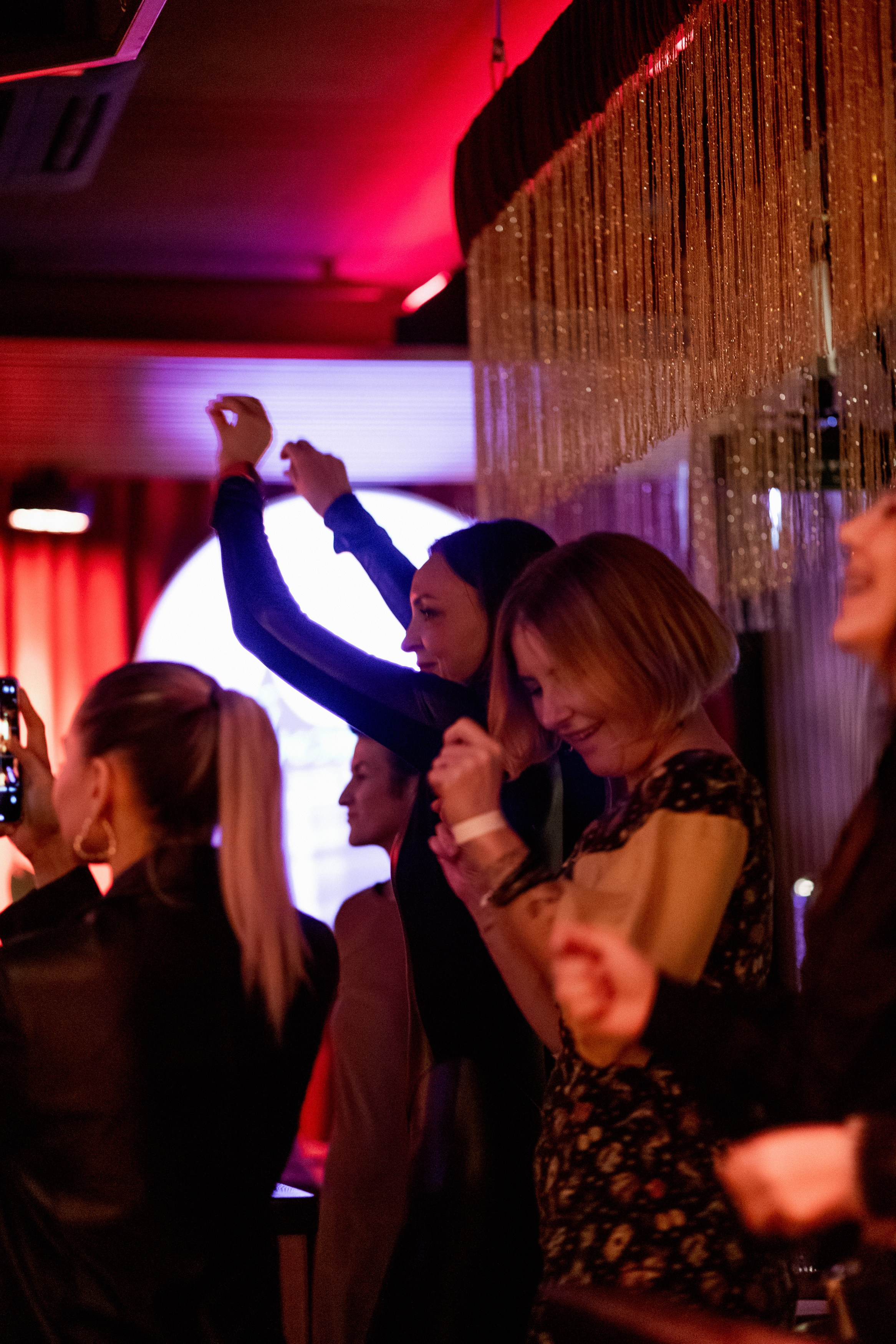 YANA URBAN: сольный концерт в «Анжелика Wineroom». СВОИ. ФОТООТЧЕТЫ-СОБЫТИЯ-МЕСТА