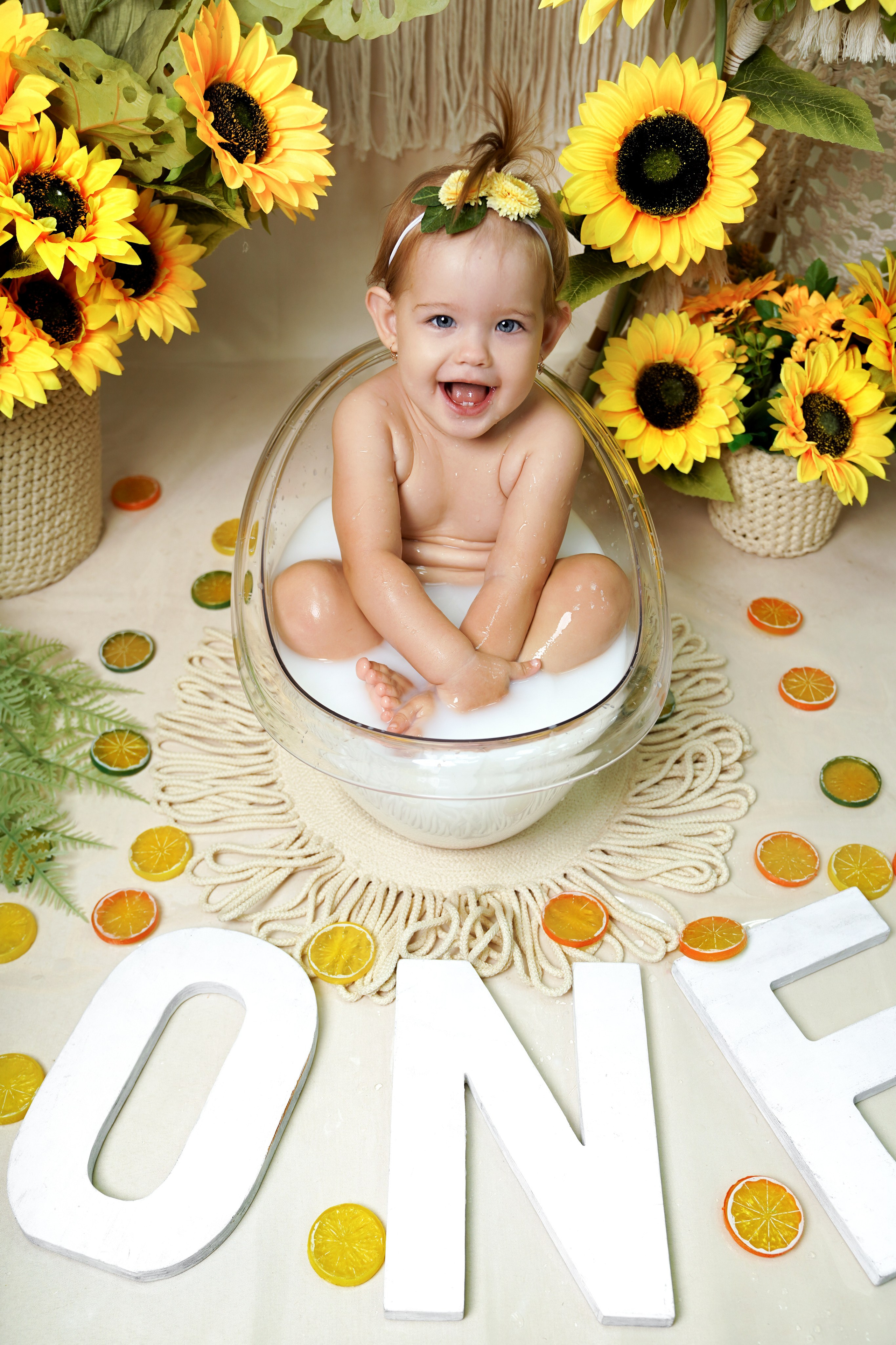 Фотосессия ГОДОВАСИЕ. Фотограф новорожденных, детей до года и беременных в Симферополе