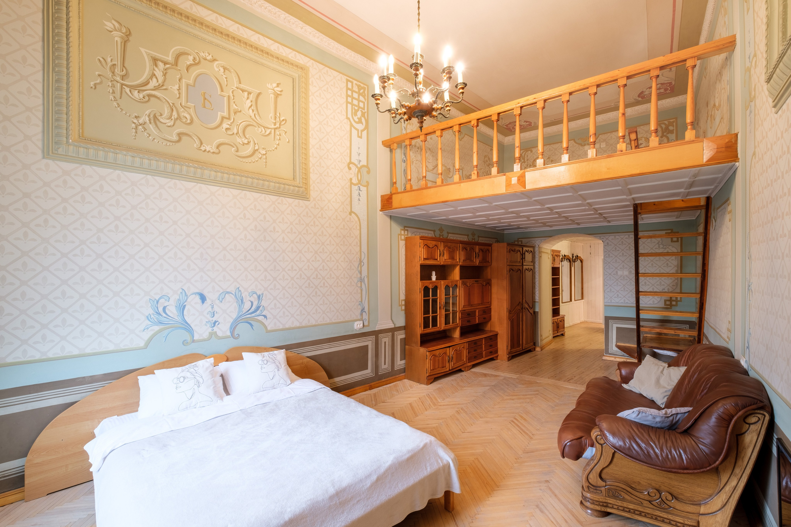 Интерьерные кадры различных объектов: от небольших квартир до баз отдыха. Интерьерный фотограф в Санкт-Петербурге Михаил Азаров. Печать и продажа фотографий