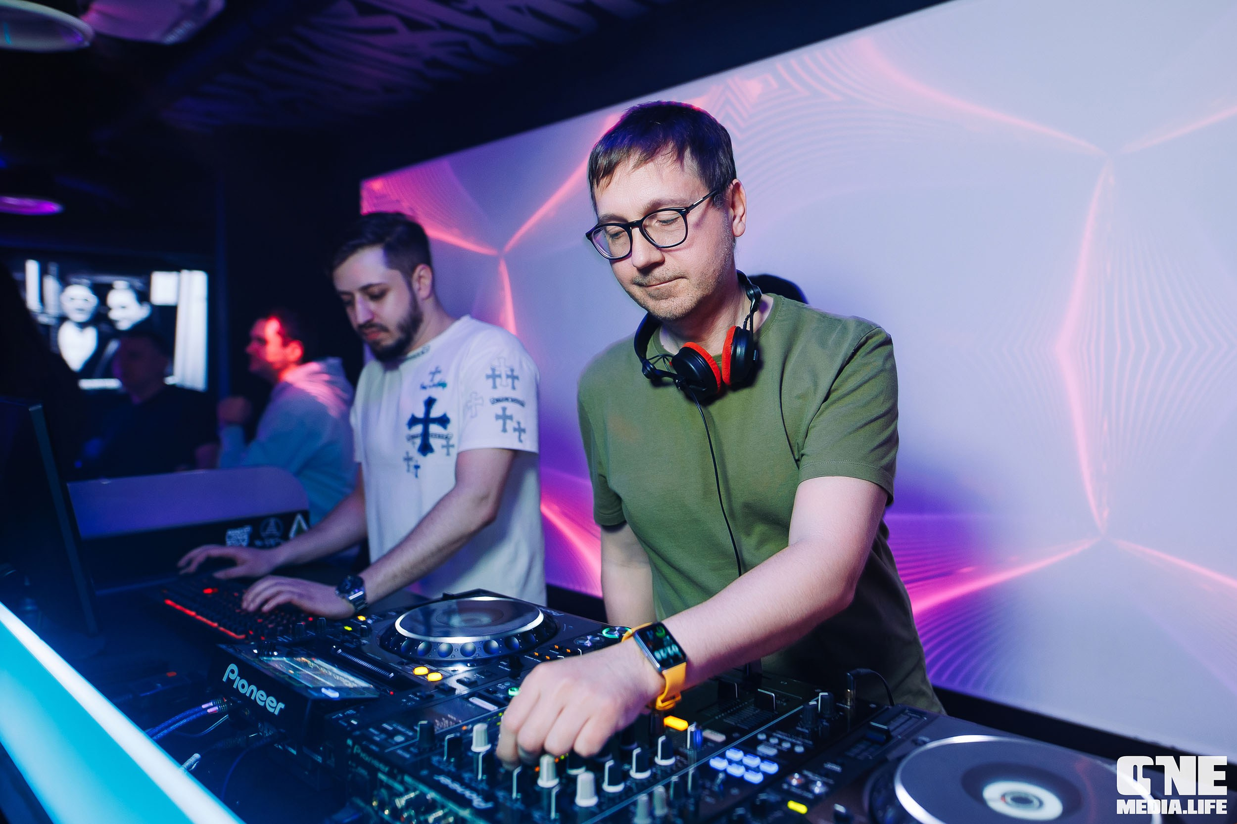 Dj Alexey Viper в Nisha. One Media Life: фоторепортажи, фотоотчеты с мероприятий и заведений