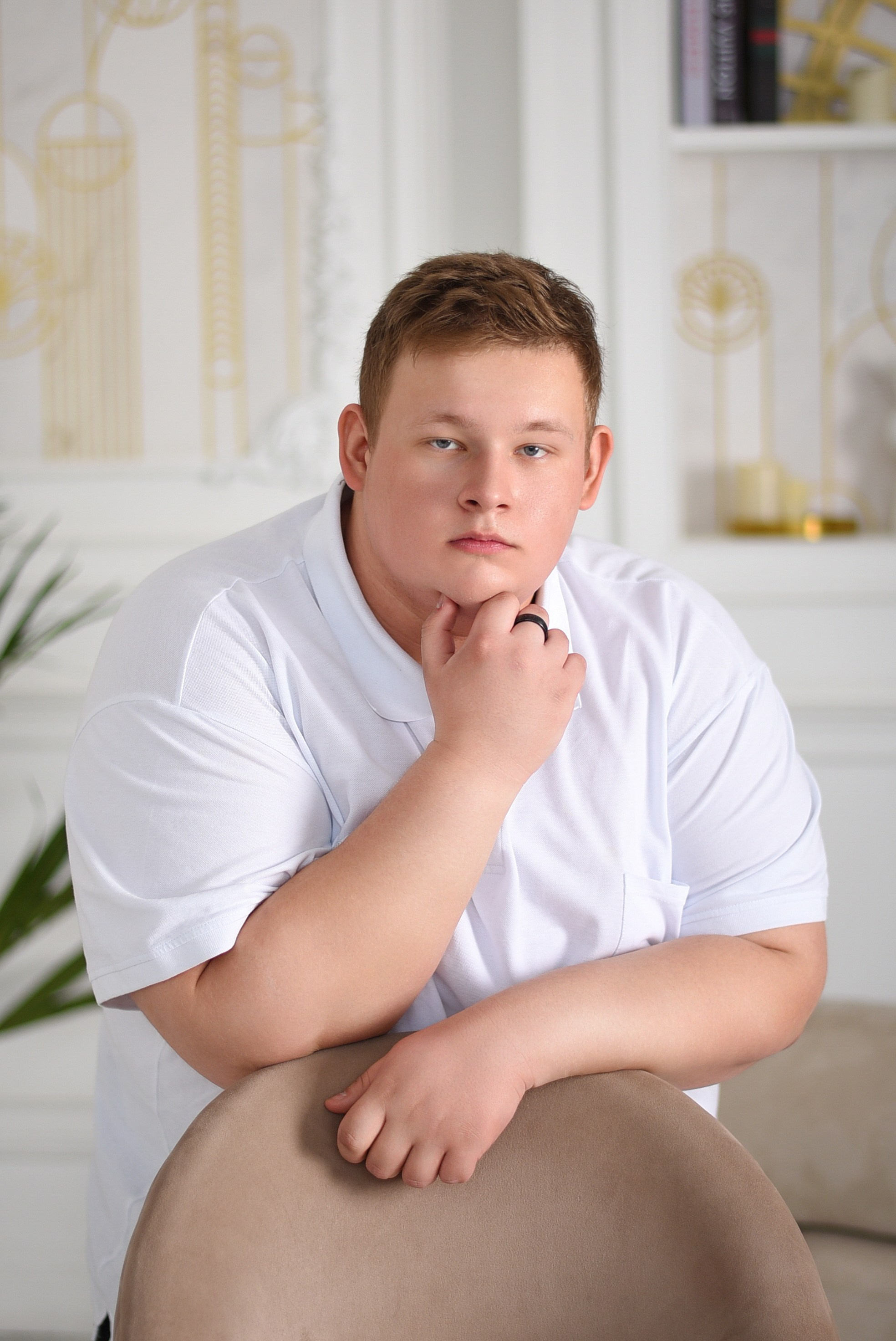 Фотоальбомы для старшей школы. Стильные выпускные альбомы, детские фотосессии, сюжетные фотографии