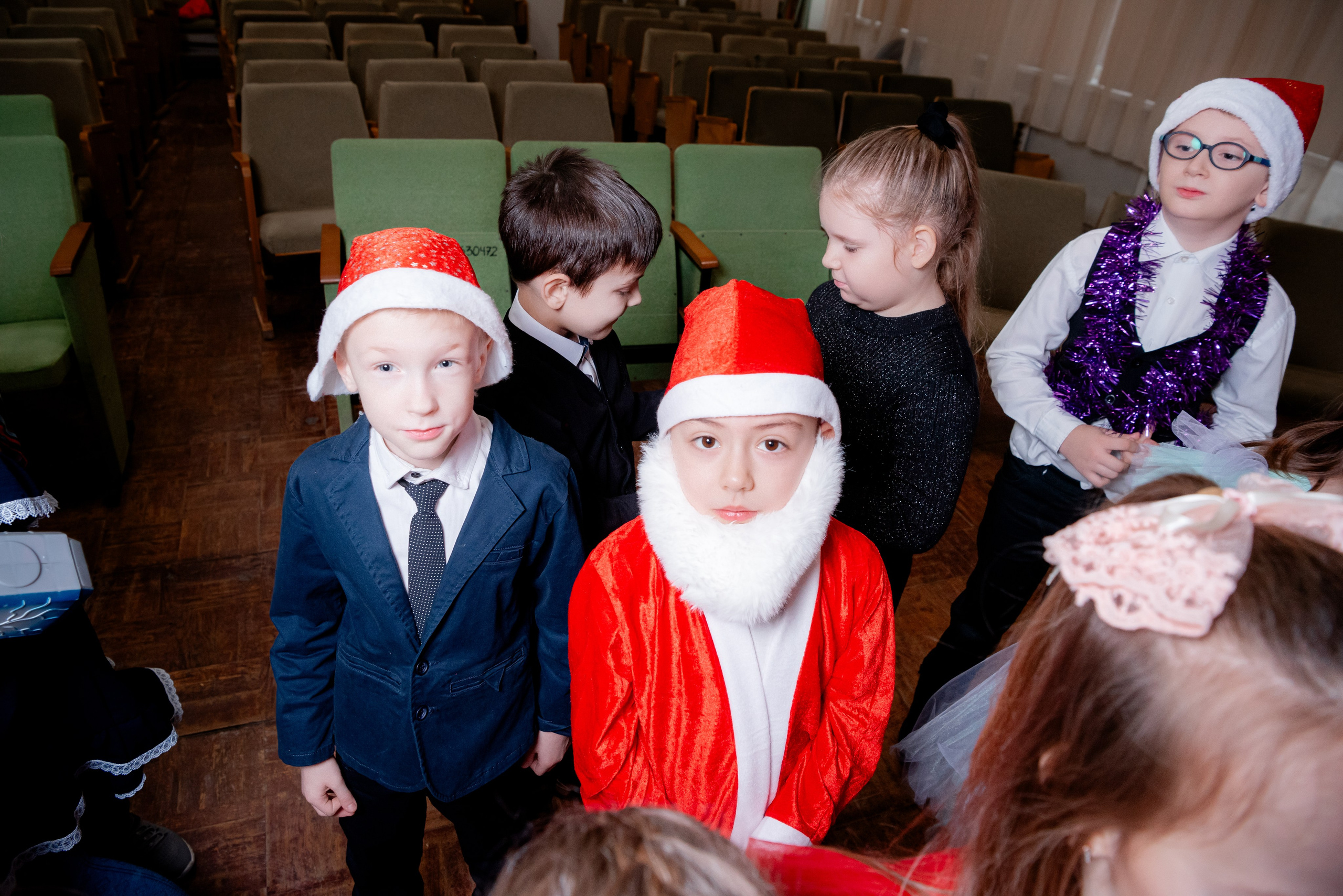Школьная Ëлка для 1А класса. Фотограф в Волгограде и Волжском Александр Горбань