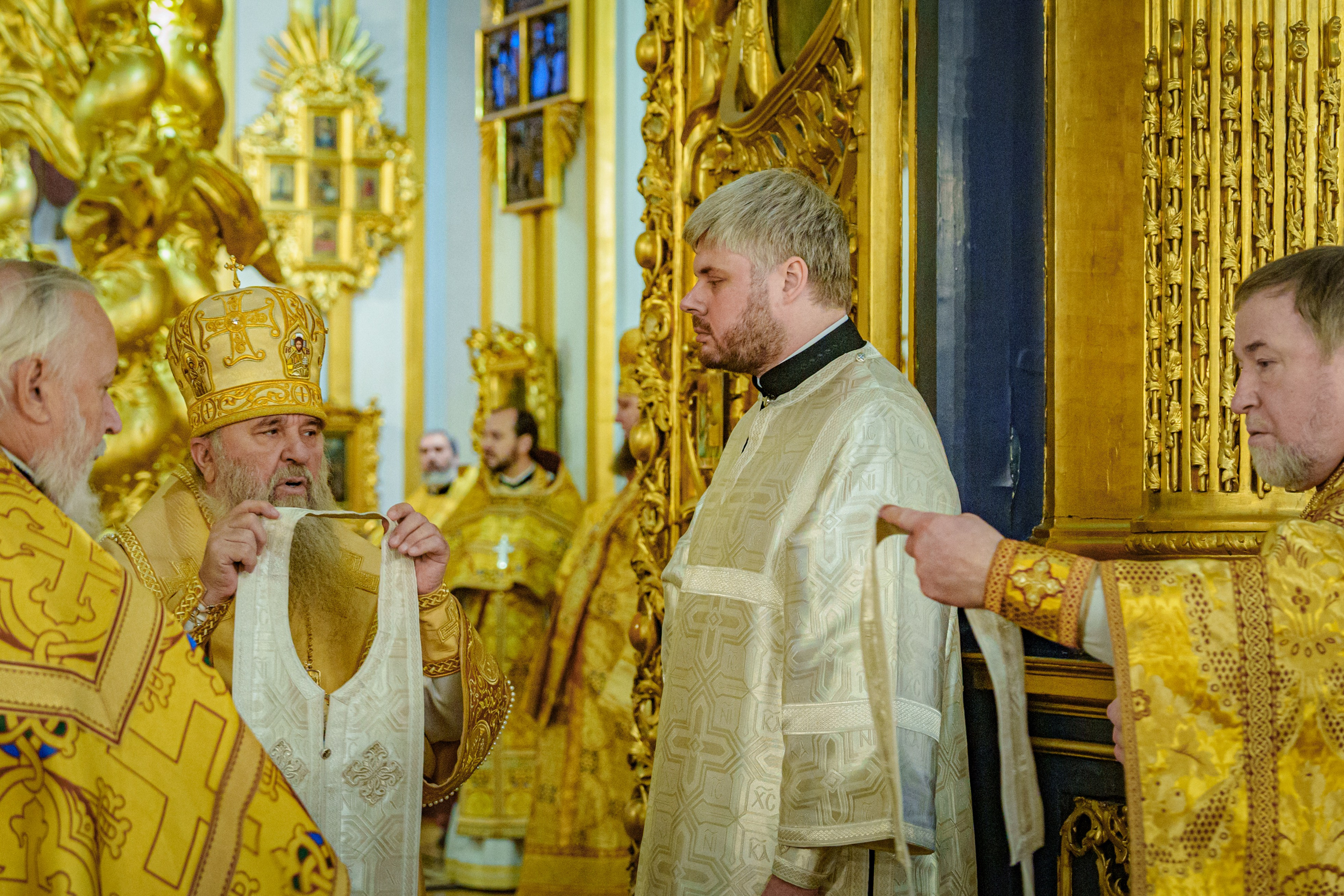 МИТРОПОЛИТ ВАРСОНОФИЙ СОВЕРШИЛ БОЖЕСТВЕННУЮ ЛИТУРГИЮ В НИКОЛО-БОГОЯВЛЕНСКОМ СОБОРЕ. НИКОЛО-БОГОЯВЛЕНСКИЙ МОРСКОЙ СОБОР