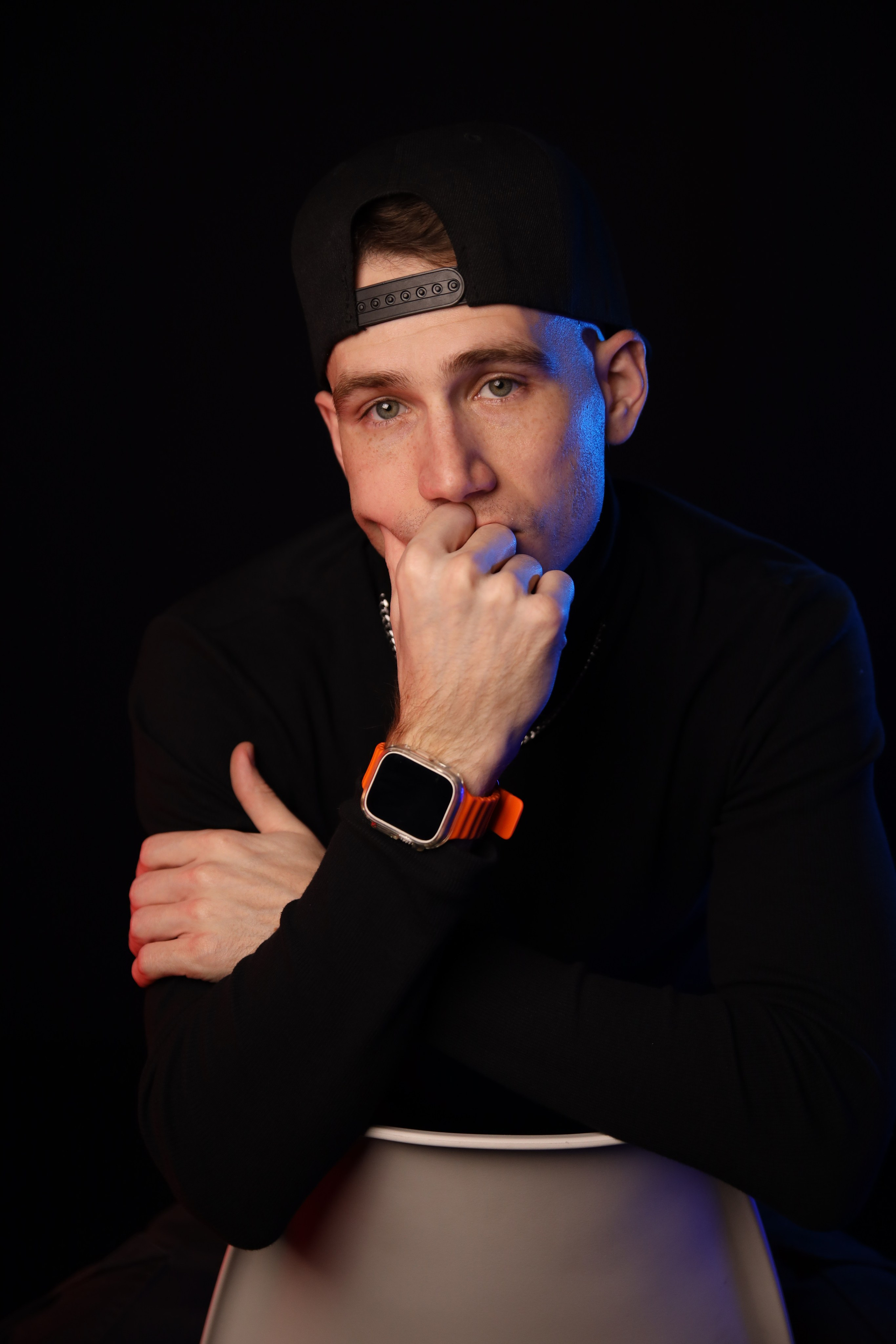 The White hat Alex. Профессиональный фотограф в Воронеже Владислав Крылов