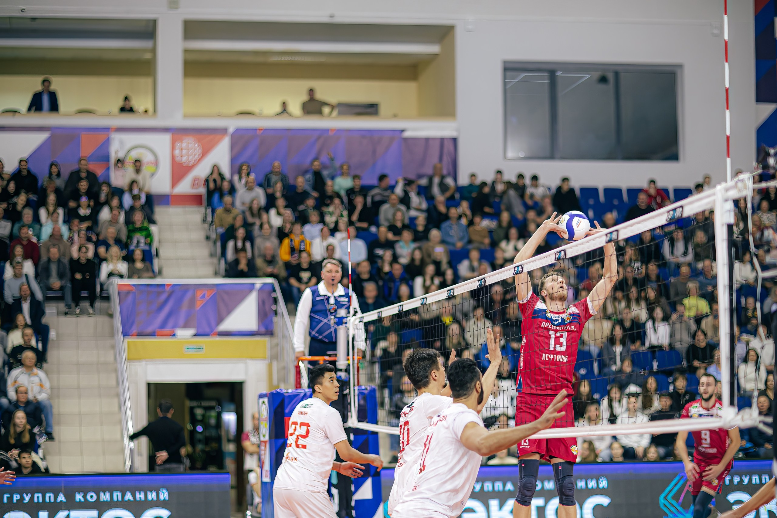 19.10 Волейбол. Нефтяник-Белгорье. Команда специалистов в мире фотографии и видео. Детский фотограф, семейный фотограф
