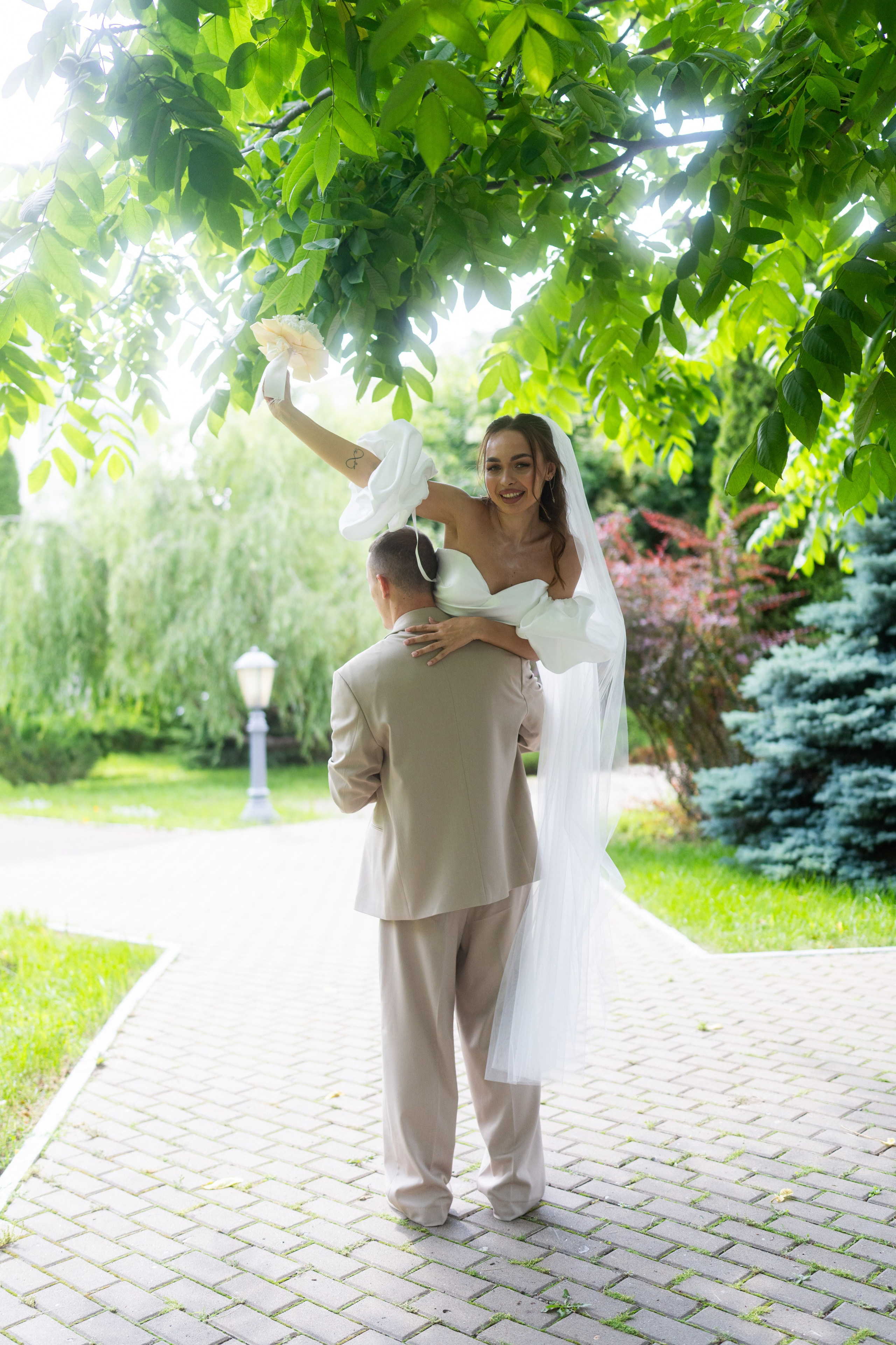 Предсвадебная прогулка Александр и Юлия. Свадебный и индивидуальный фотограф Аля Мамакова