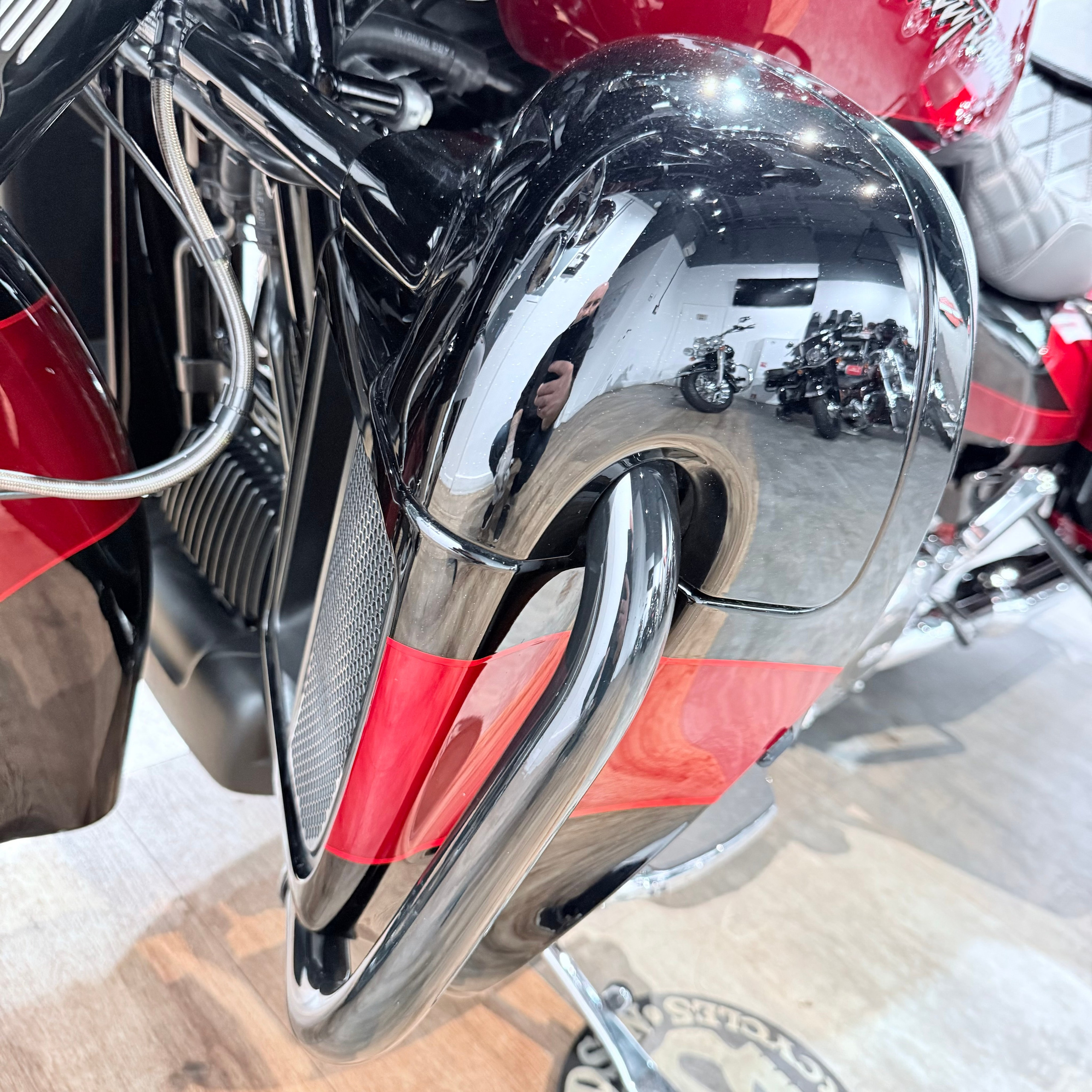 2017 CVO 114 Street Glidе Sресial Starfire Вlаck Atоmiс Rеd. Hello Davidson, Москва. Только хорошие мотоциклы…