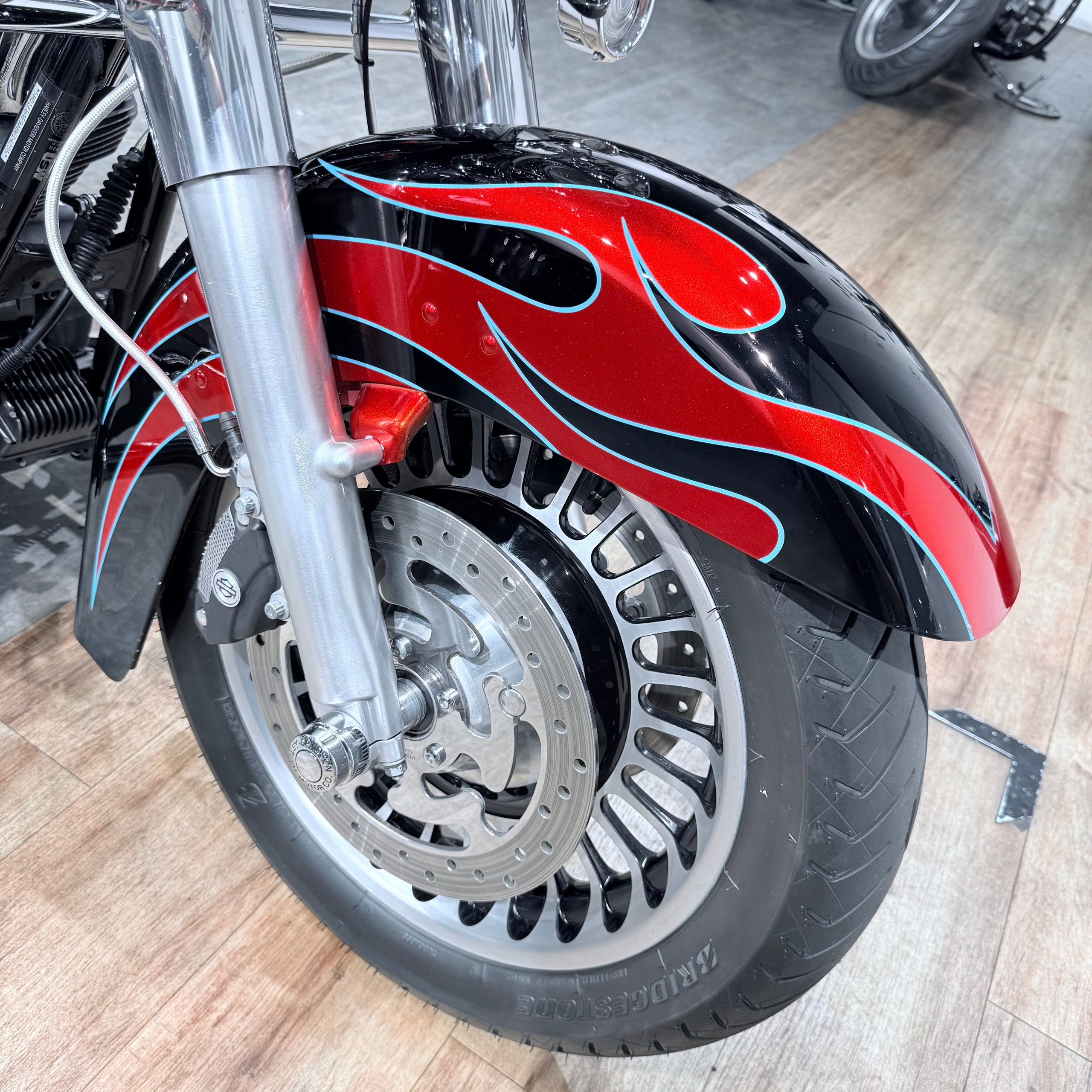 2009 Road King АВS Вlаck Orangе Flаmes. Hello Davidson, Москва. Только хорошие мотоциклы…