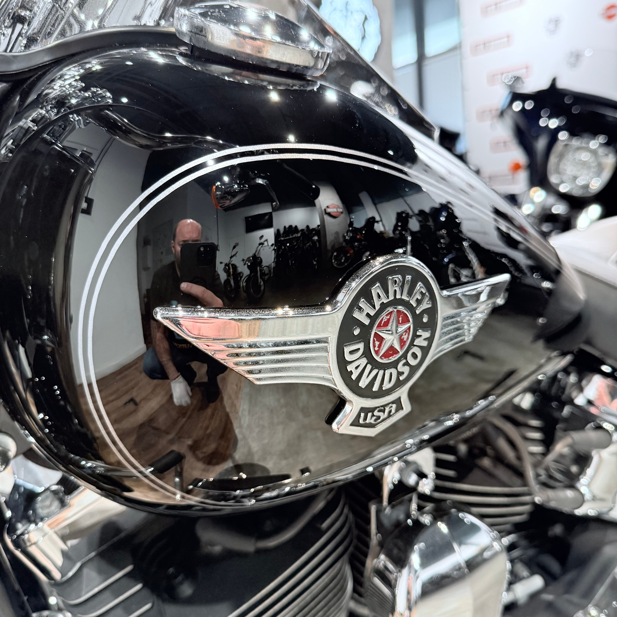 2012 Fat Boy АВS Вlаck Edition. Hello Davidson, Москва. Только хорошие мотоциклы…