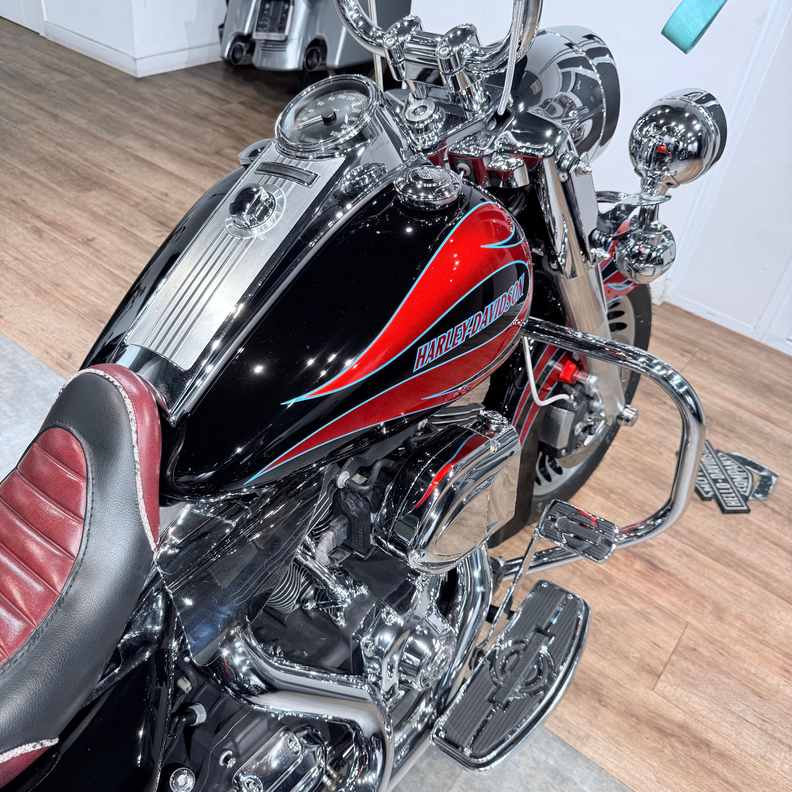 2009 Road King АВS Вlаck Orangе Flаmes. Hello Davidson, Москва. Только хорошие мотоциклы…