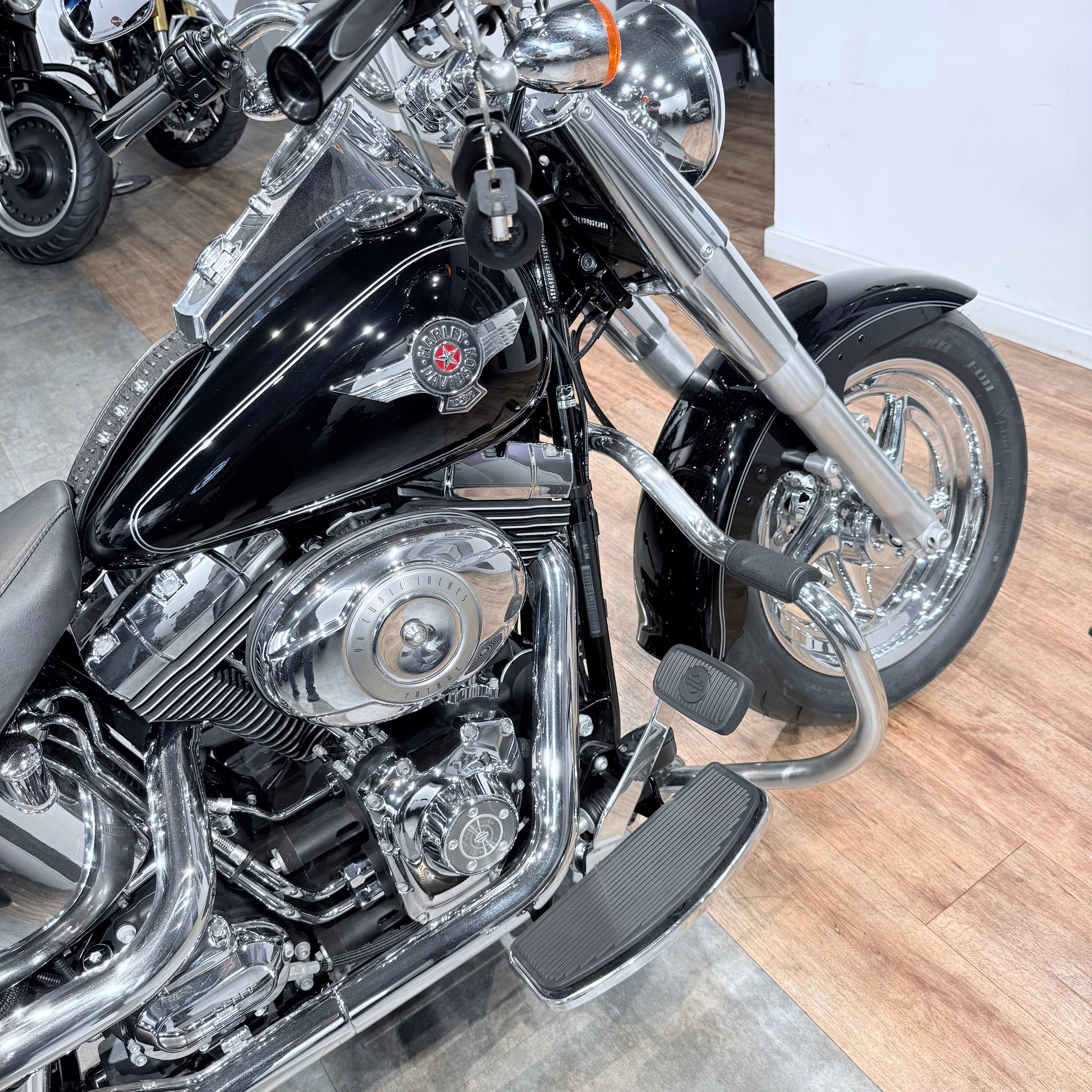 2012 Fat Boy АВS Вlаck Edition. Hello Davidson, Москва. Только хорошие мотоциклы…