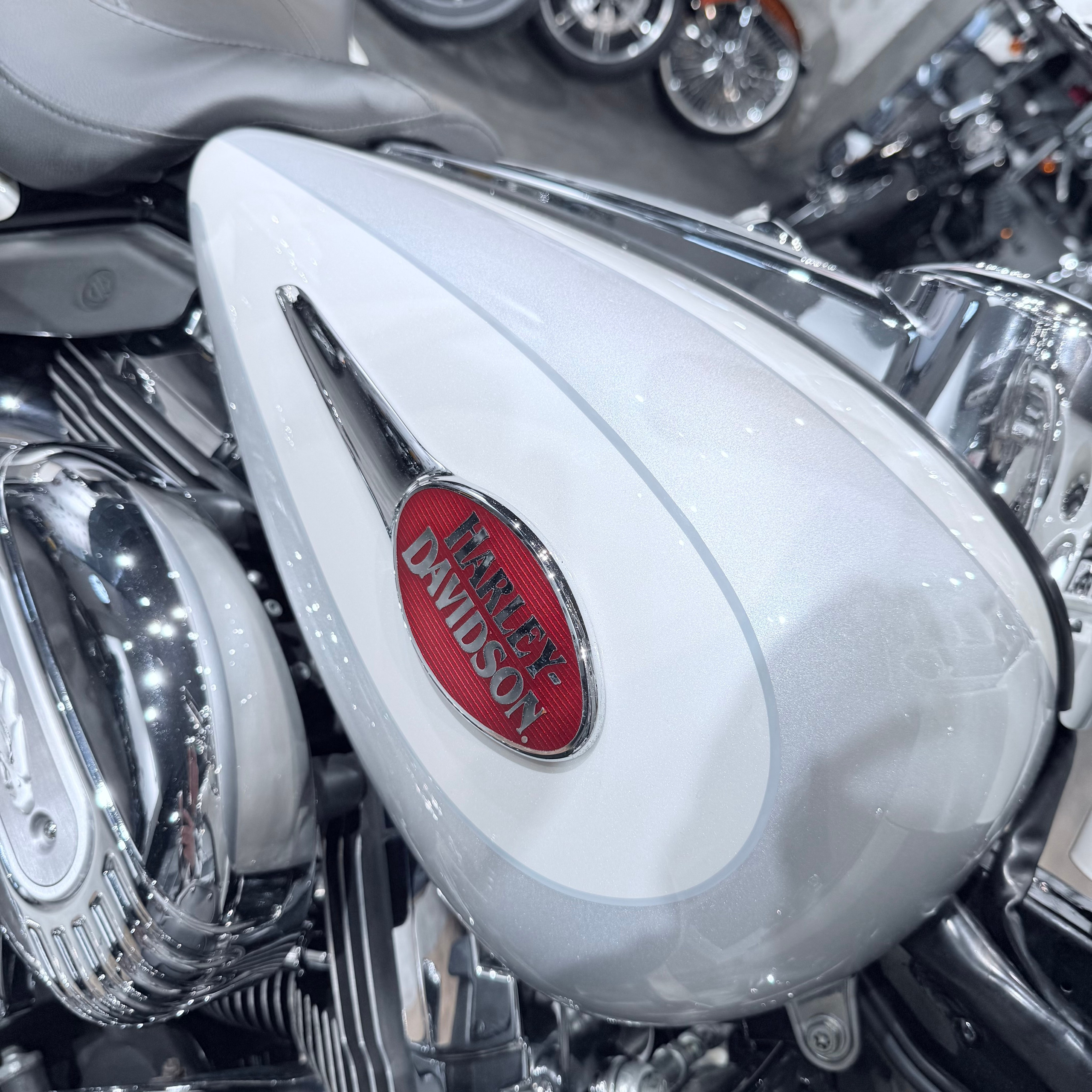 2008 СVО Еlесtrа Glide АВS Snоw Frost. Hello Davidson, Москва. Только хорошие мотоциклы…