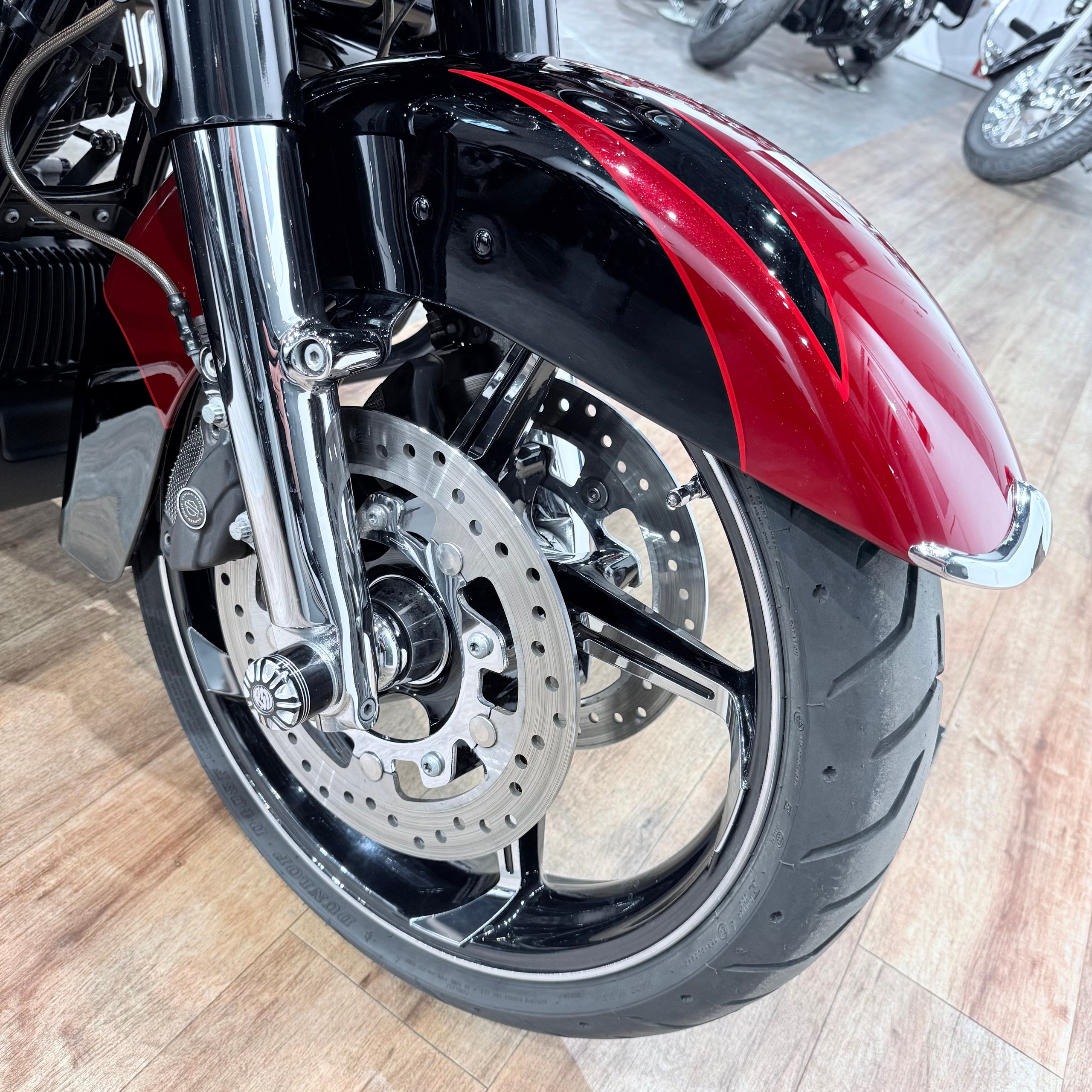 2017 CVO 114 Street Glidе Sресial Starfire Вlаck Atоmiс Rеd. Hello Davidson, Москва. Только хорошие мотоциклы…