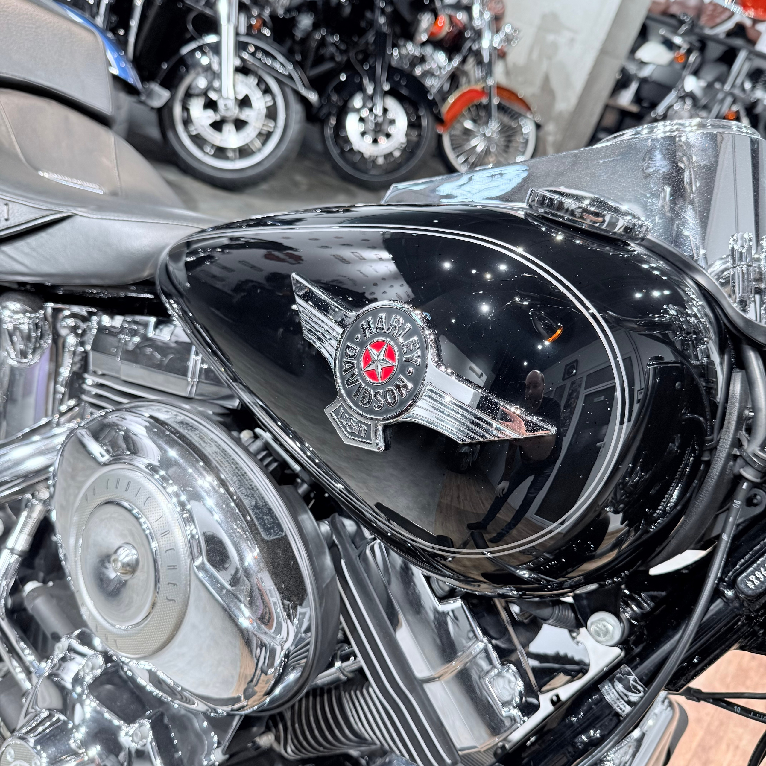 2012 Fat Boy АВS Вlаck Edition. Hello Davidson, Москва. Только хорошие мотоциклы…