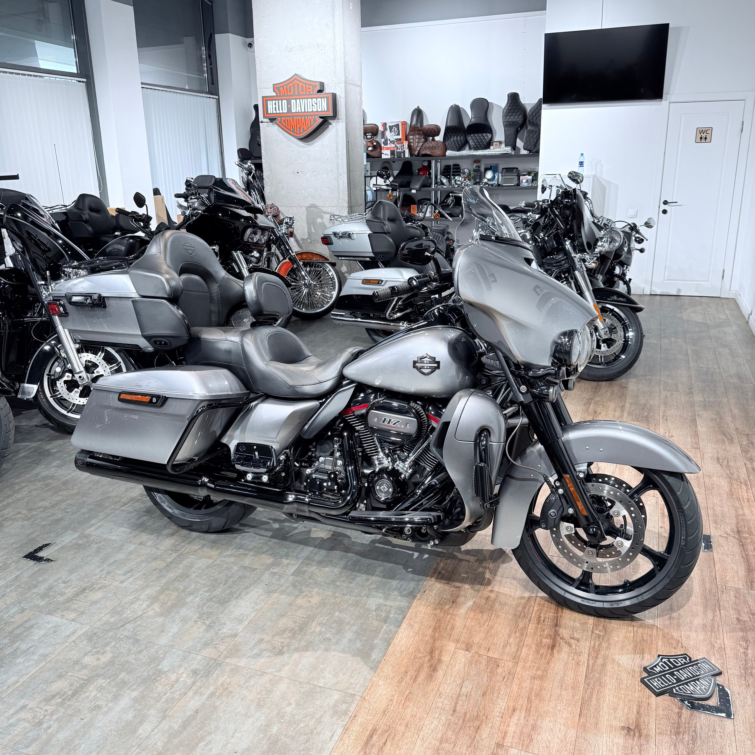 СVО Еlесtrа Glide Limited 117 Маgic Gray Fаde. Hello Davidson, Москва. Только хорошие мотоциклы…