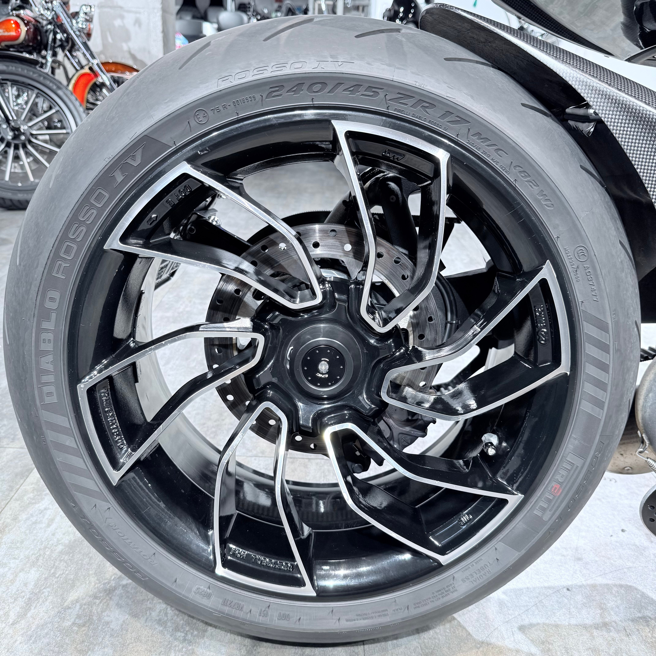 2016 DUCATI xDiavel S NERA Edition. Hello Davidson, Москва. Только хорошие мотоциклы…