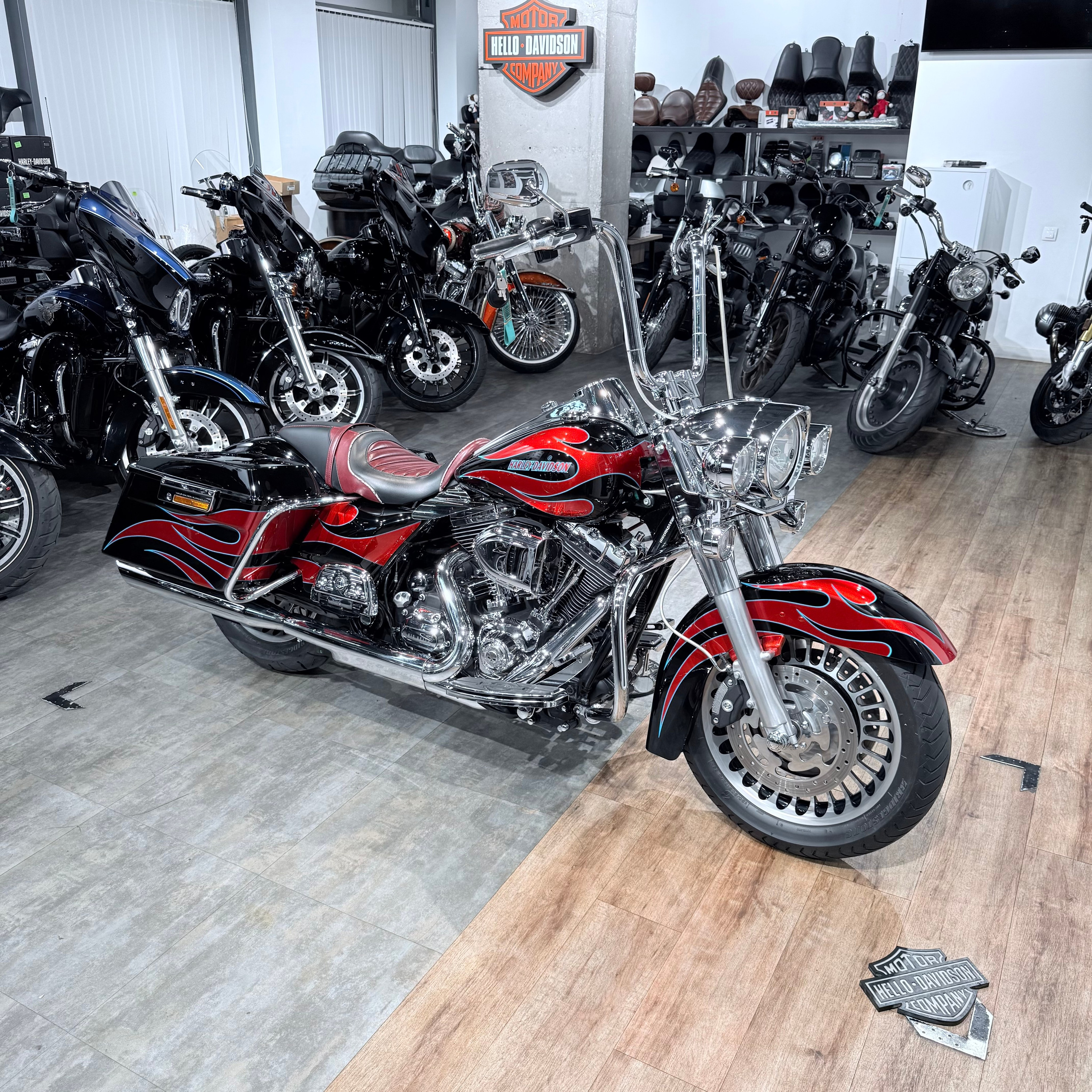 2009 Road King АВS Вlаck Orangе Flаmes. Hello Davidson, Москва. Только хорошие мотоциклы…